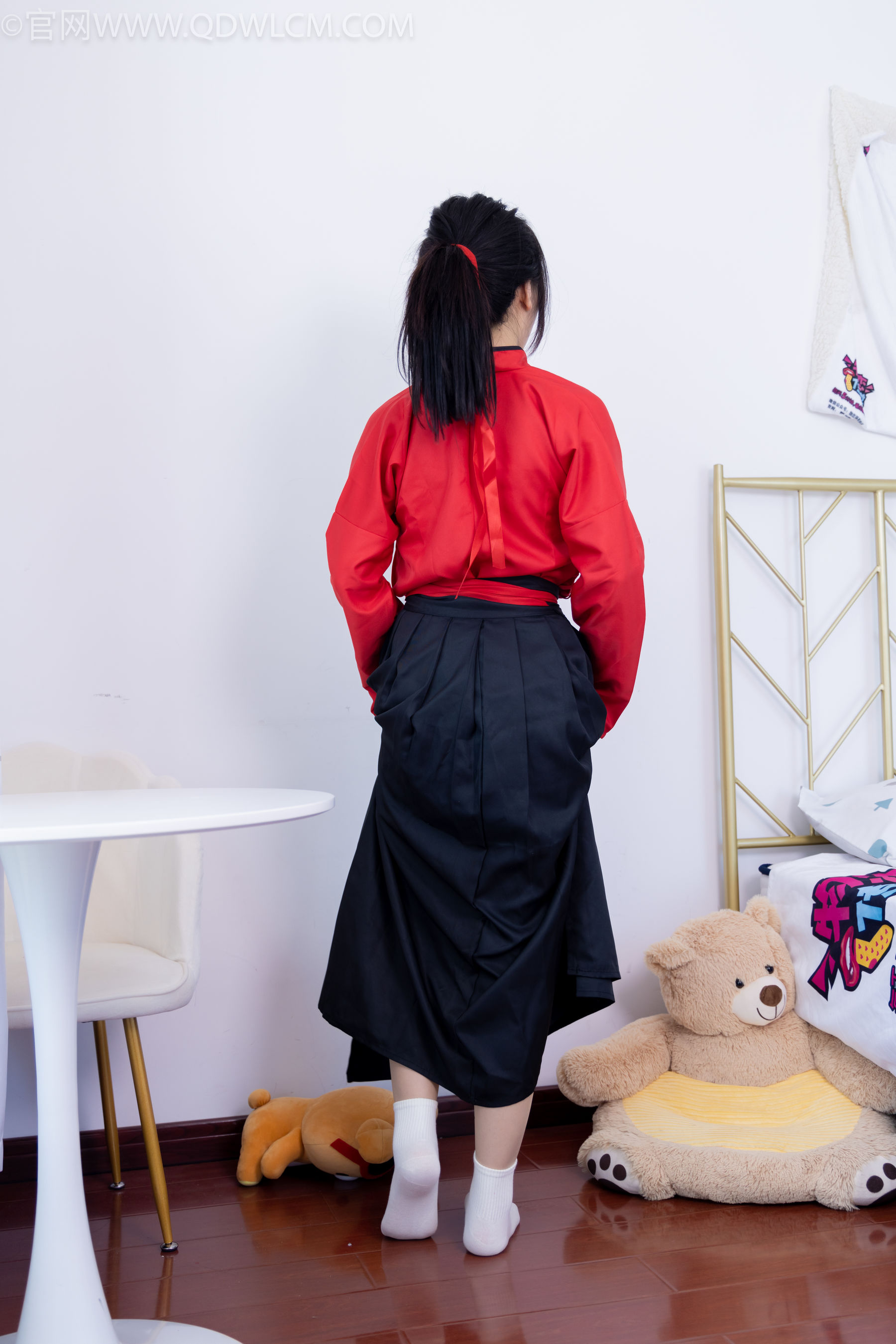 物恋传媒 No.2330 纱纱 - 汉服、皮鞋、白棉袜、薄肉丝/(219P)