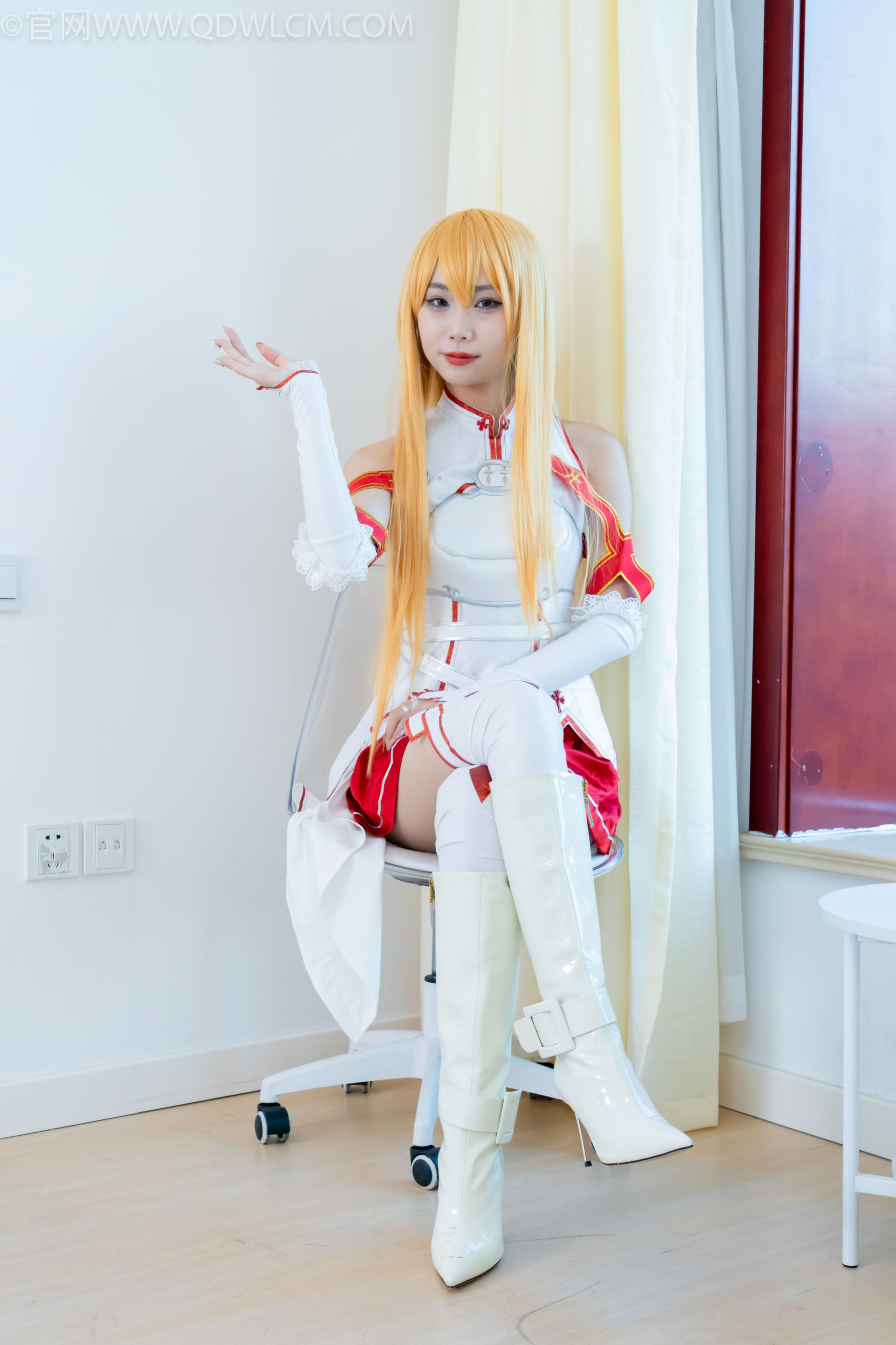 物恋传媒 No.2340 泡泡 - cos亚丝娜、长靴、袜套、薄肉丝/(156P)