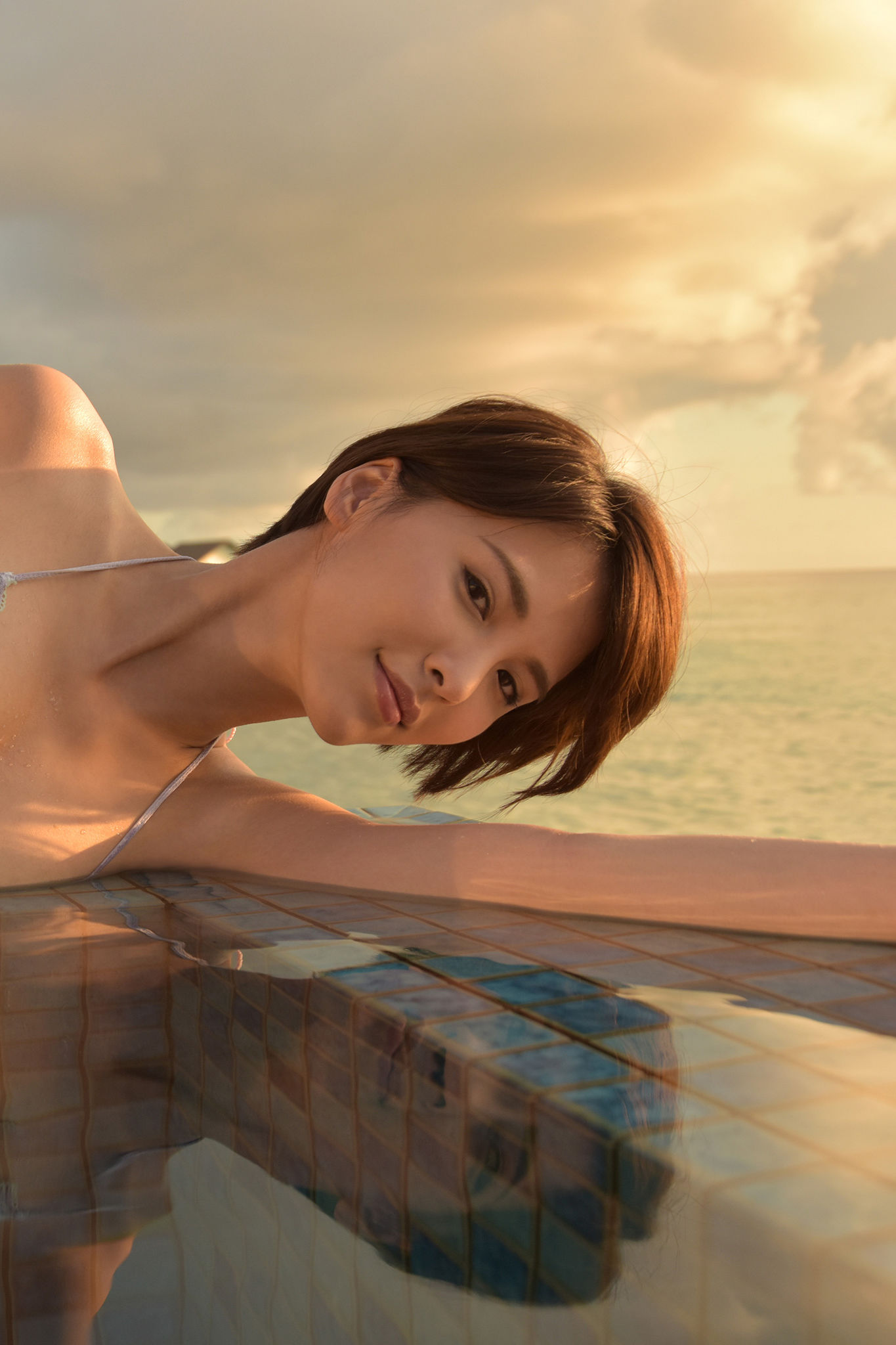 奈月セナ - Glamourous Ocean/(96P)