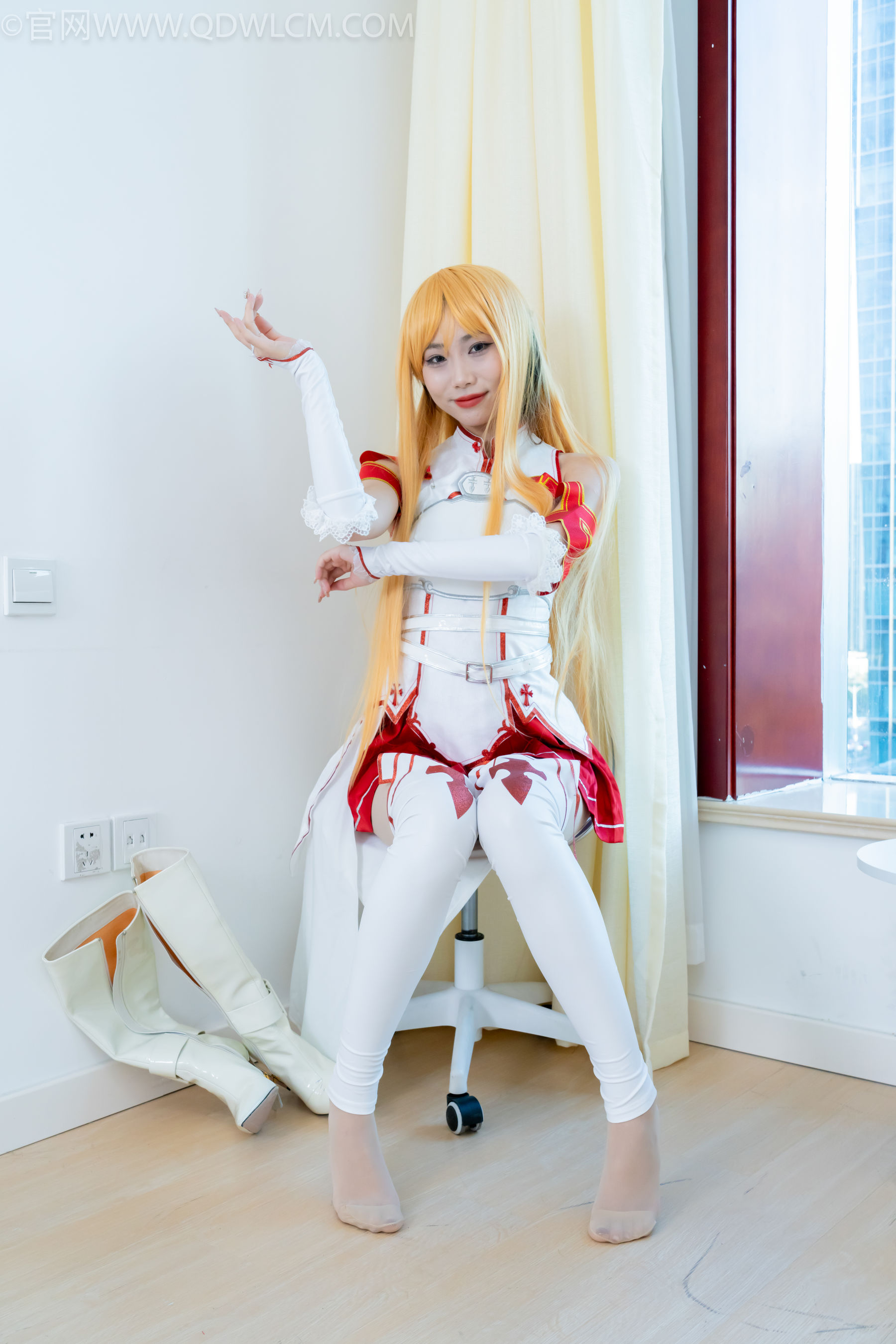 物恋传媒 No.2340 泡泡 - cos亚丝娜、长靴、袜套、薄肉丝/(156P)