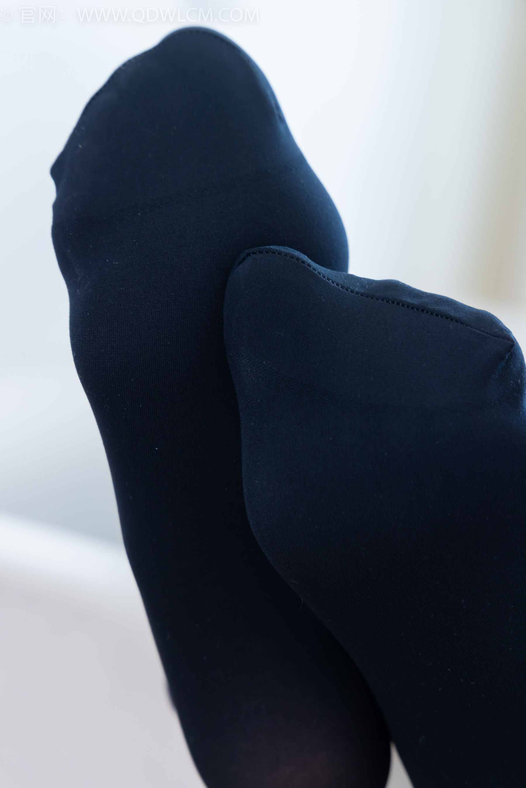 物恋传媒 No.2346 菜菜 - 运动鞋、厚黑丝、裸足/(167P)