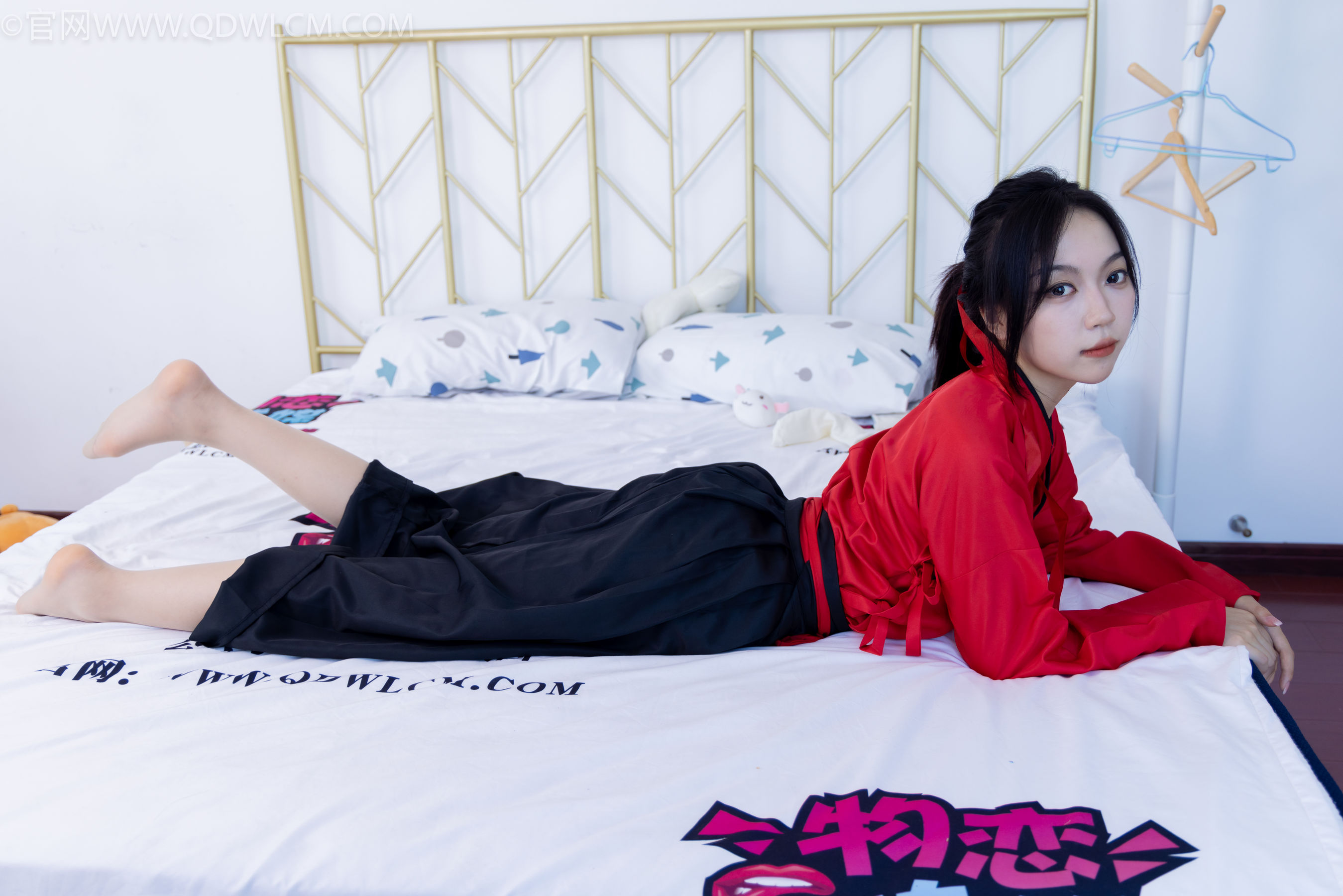 物恋传媒 No.2330 纱纱 - 汉服、皮鞋、白棉袜、薄肉丝/(219P)