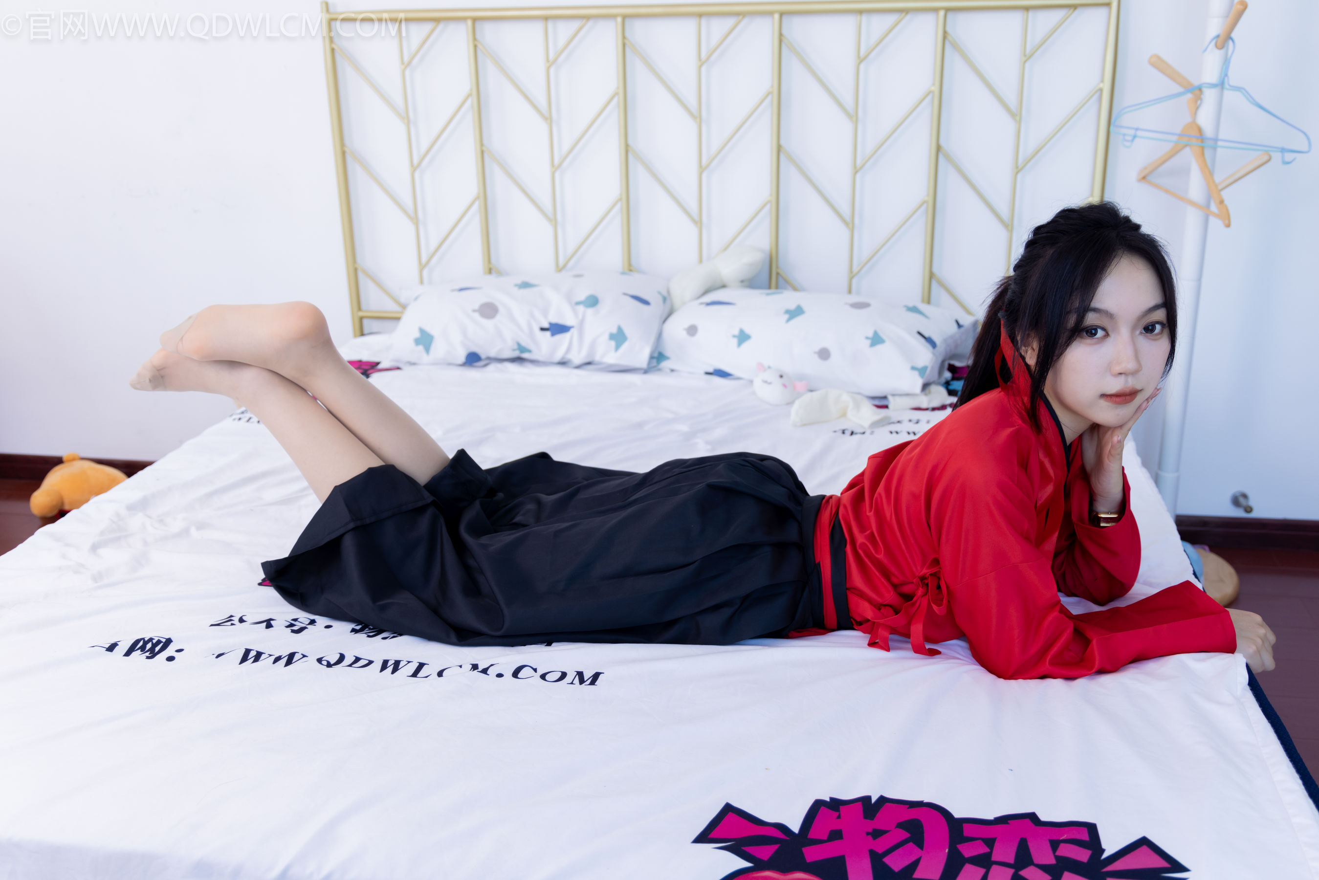 物恋传媒 No.2330 纱纱 - 汉服、皮鞋、白棉袜、薄肉丝/(219P)