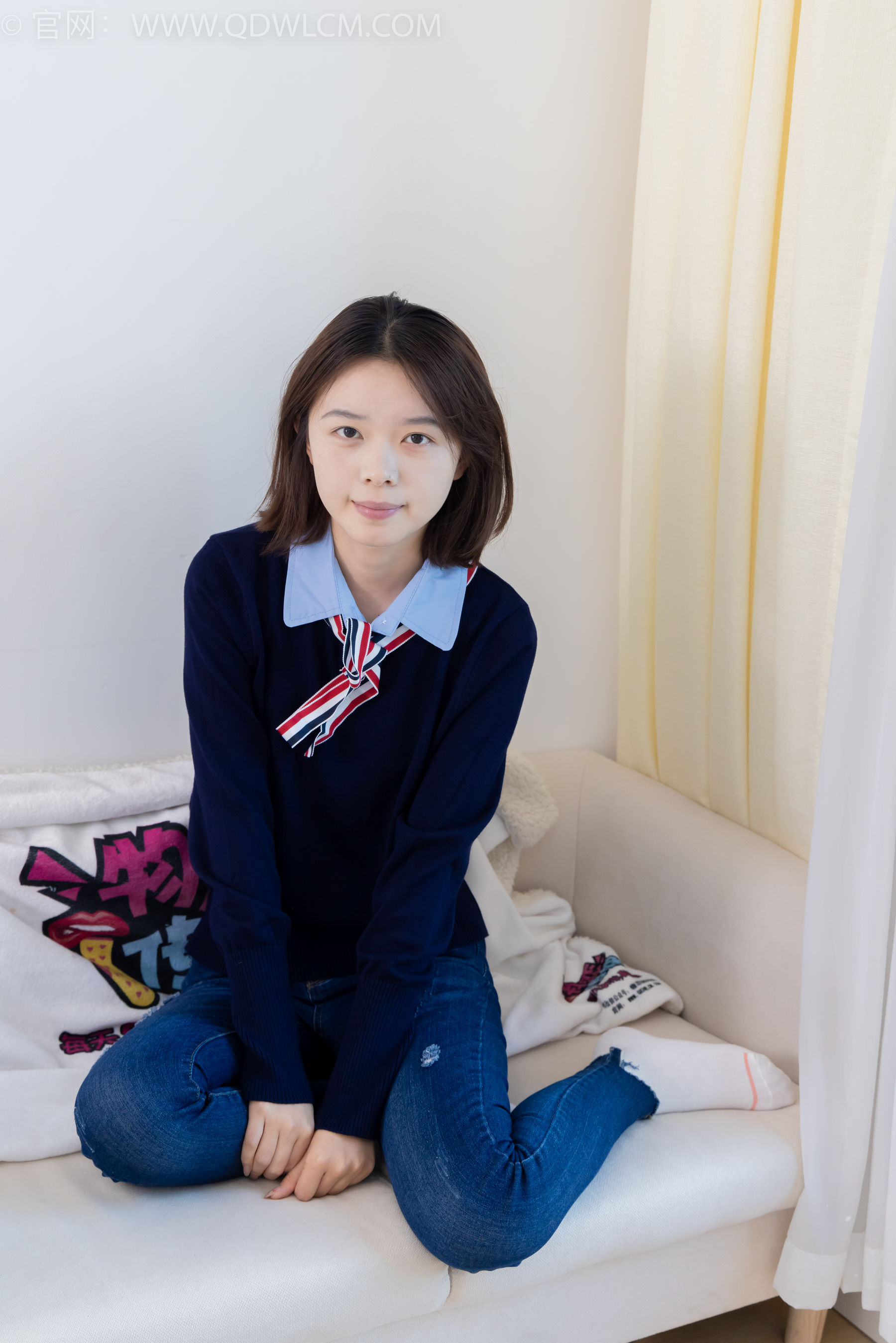 物恋传媒 No.2354 小悦 - 帆布鞋、白棉袜、裸足/(150P)