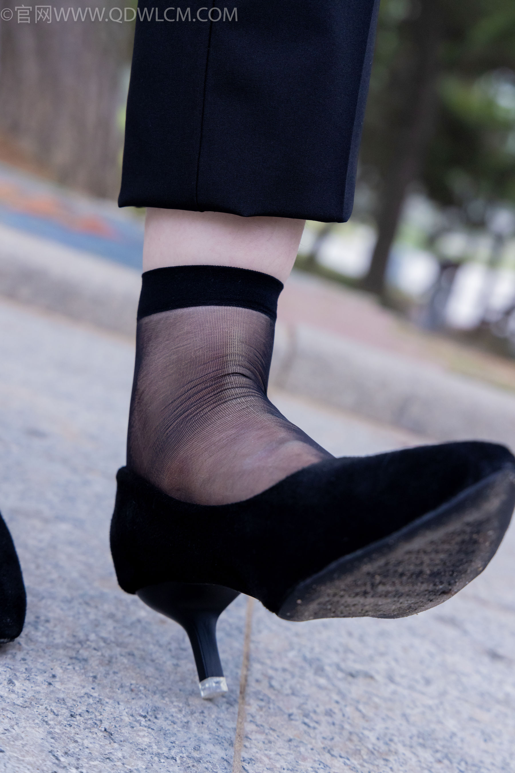 物恋传媒 No.2337 小酒 - 高跟鞋、短黑丝、短白丝/(315P)