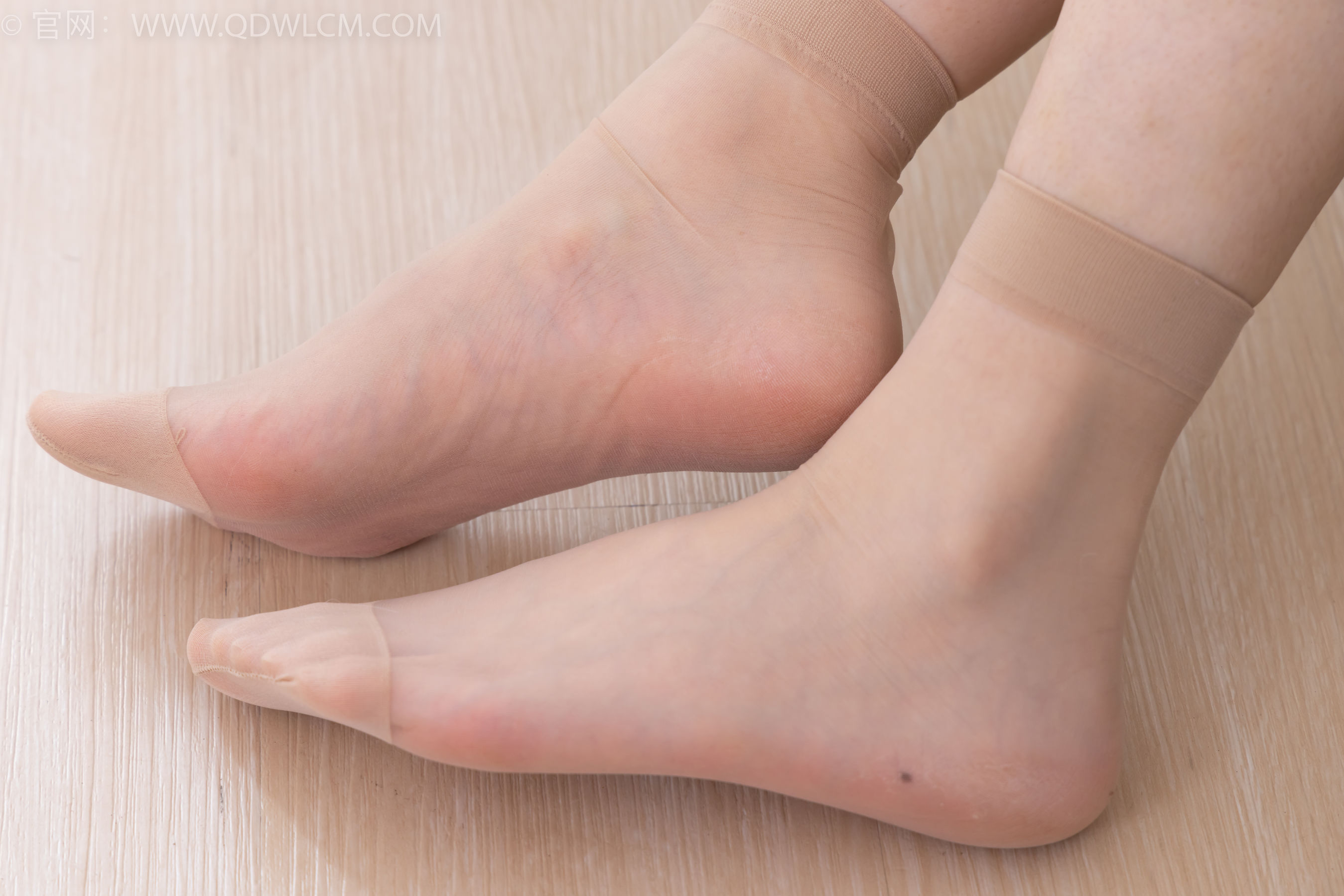 物恋传媒 No.2356 菜菜 - 平底鞋、拖鞋、短肉丝、裸足/(160P)