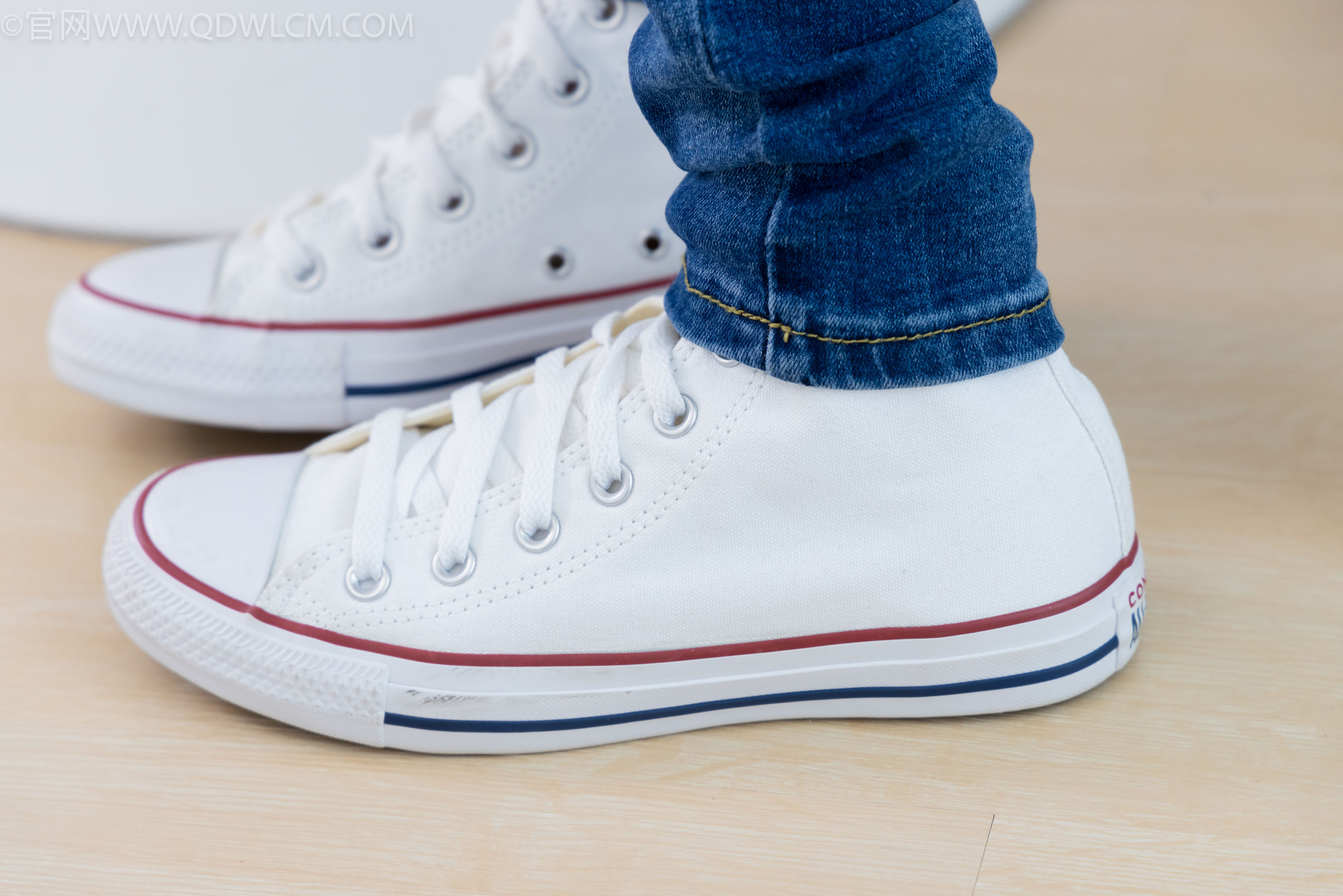 物恋传媒 No.2329 小竹 - 帆布鞋、白船袜、肚子疼揉肚子剧情/(158P)