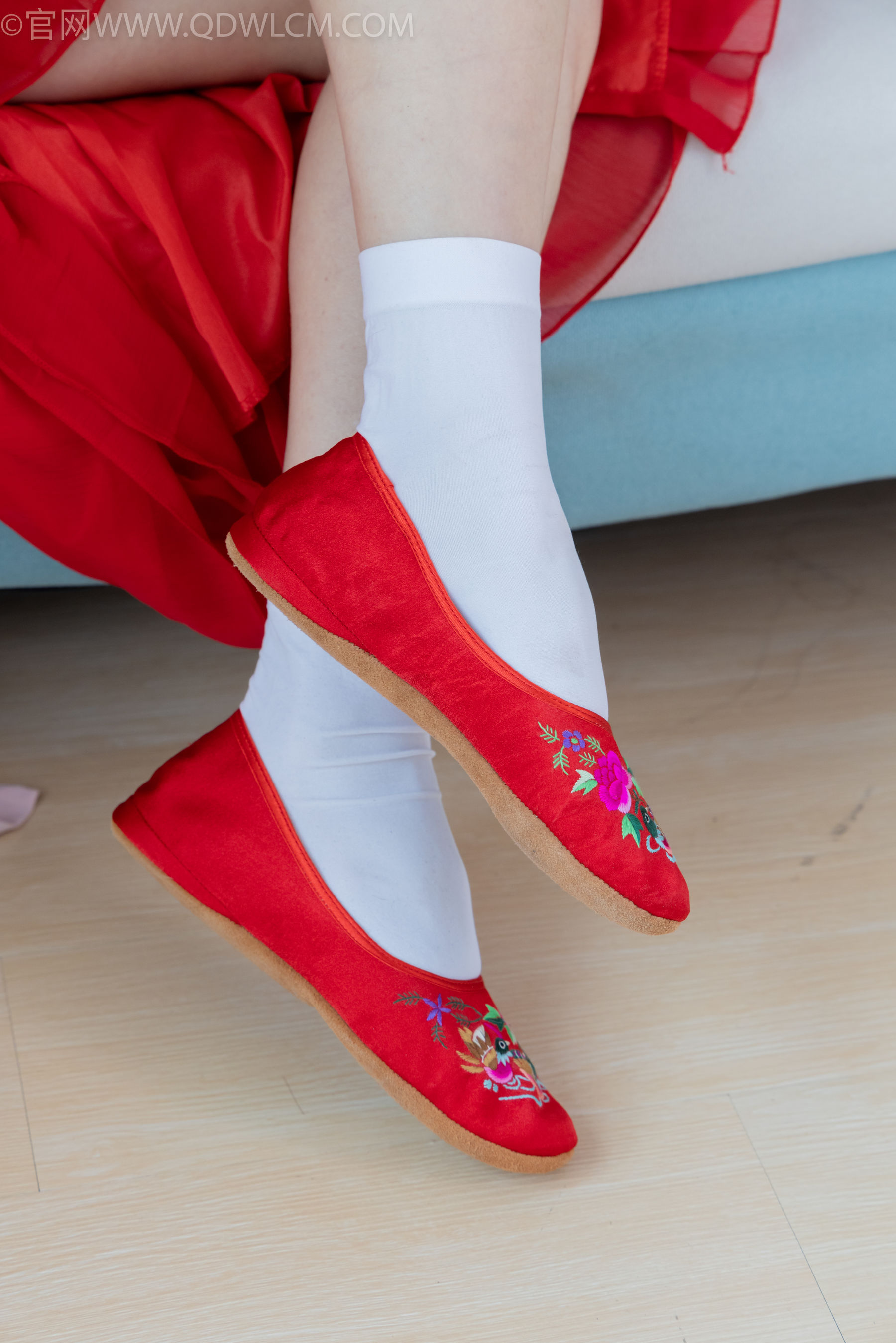物恋传媒 No.2328 绒绒 - 汉服、布鞋、白棉袜、红色船袜/(174P)