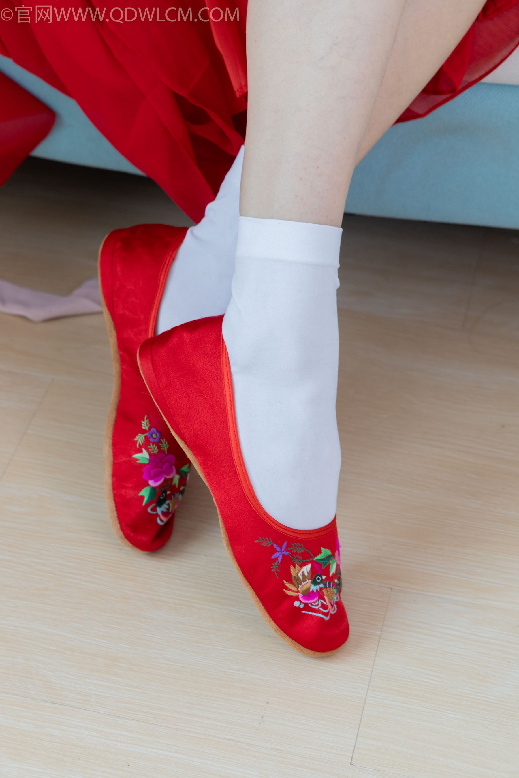 物恋传媒 No.2328 绒绒 - 汉服、布鞋、白棉袜、红色船袜/(174P)