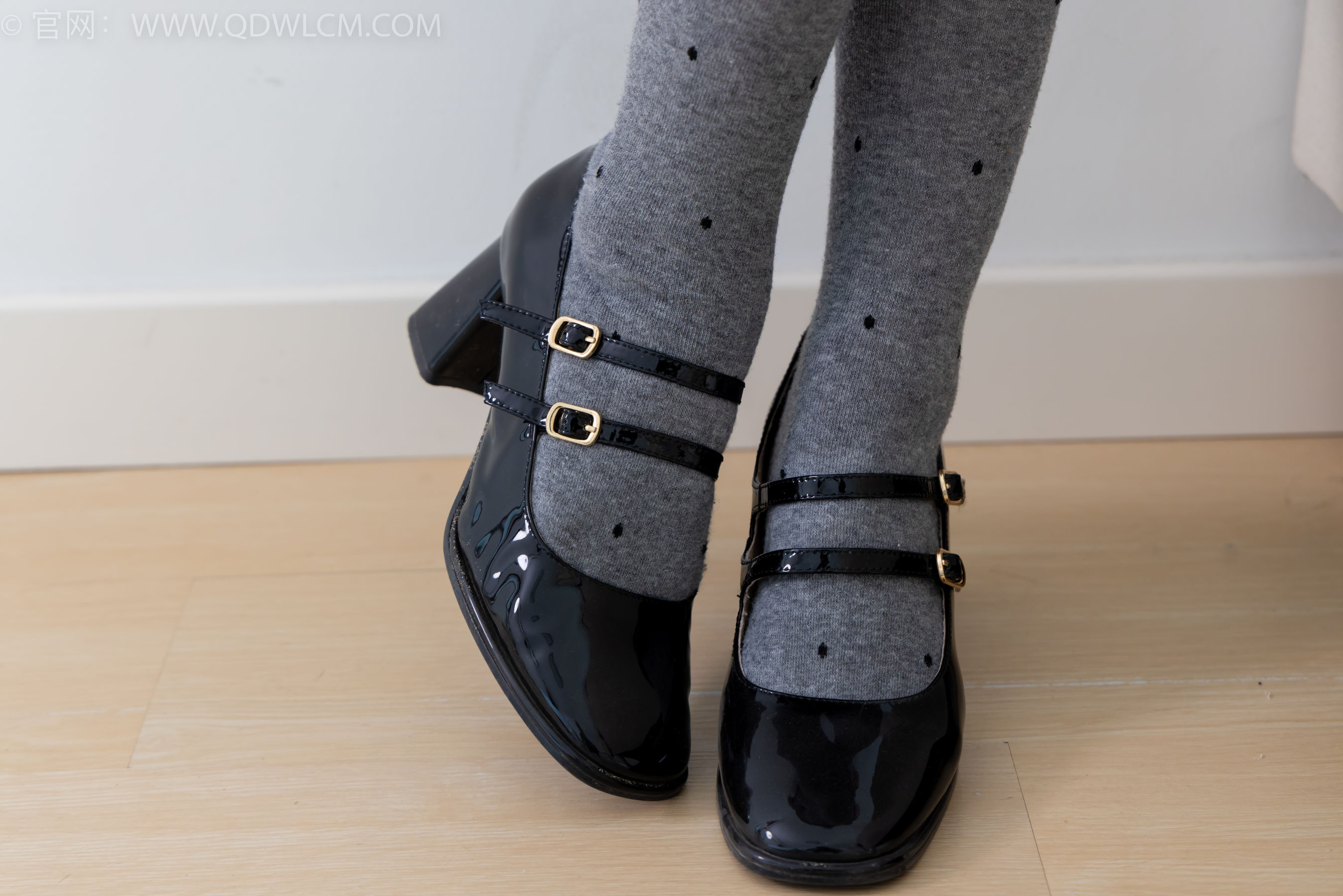 物恋传媒 No.2355 小曦 - 皮鞋、厚灰丝/(160P)