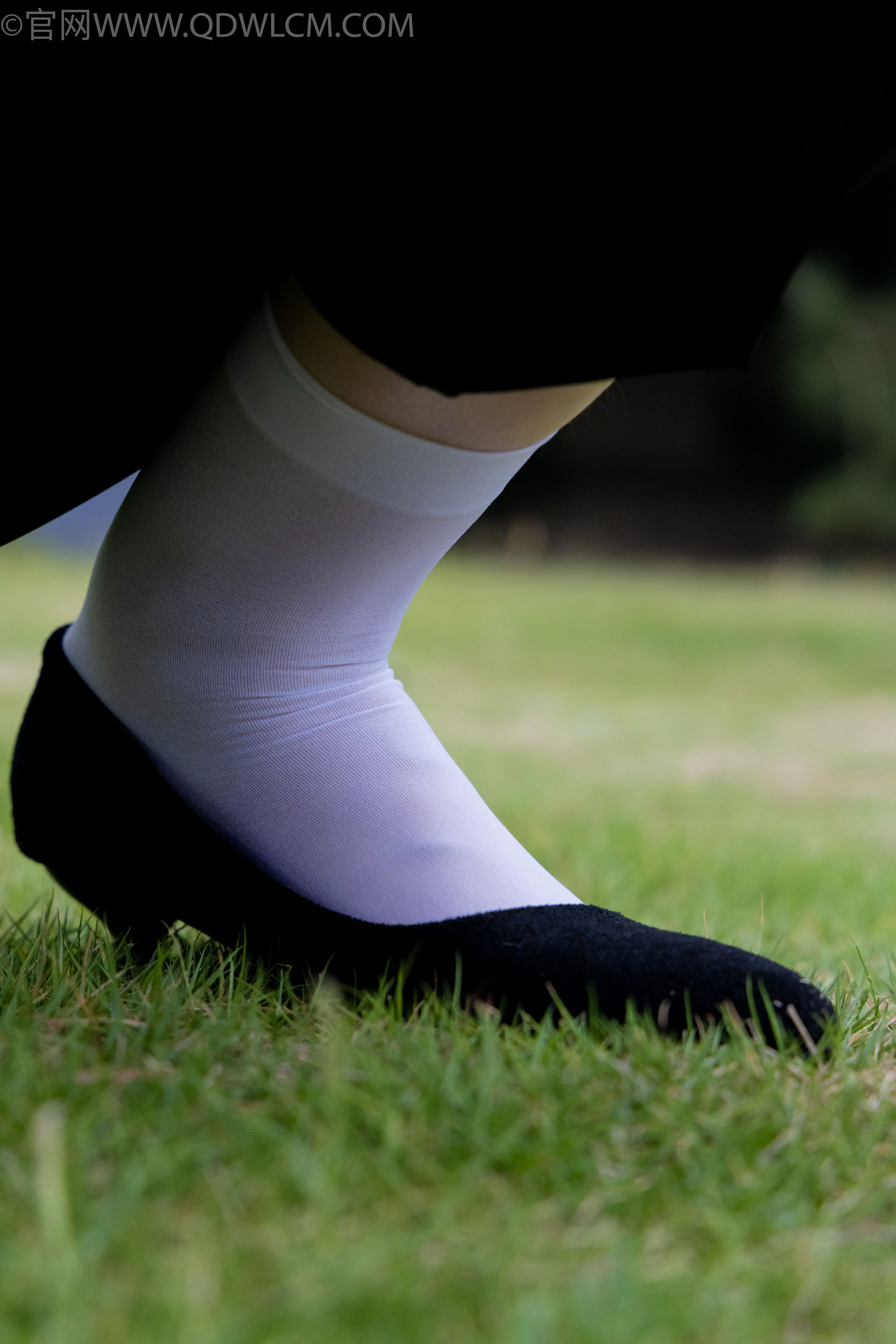 物恋传媒 No.2337 小酒 - 高跟鞋、短黑丝、短白丝/(315P)