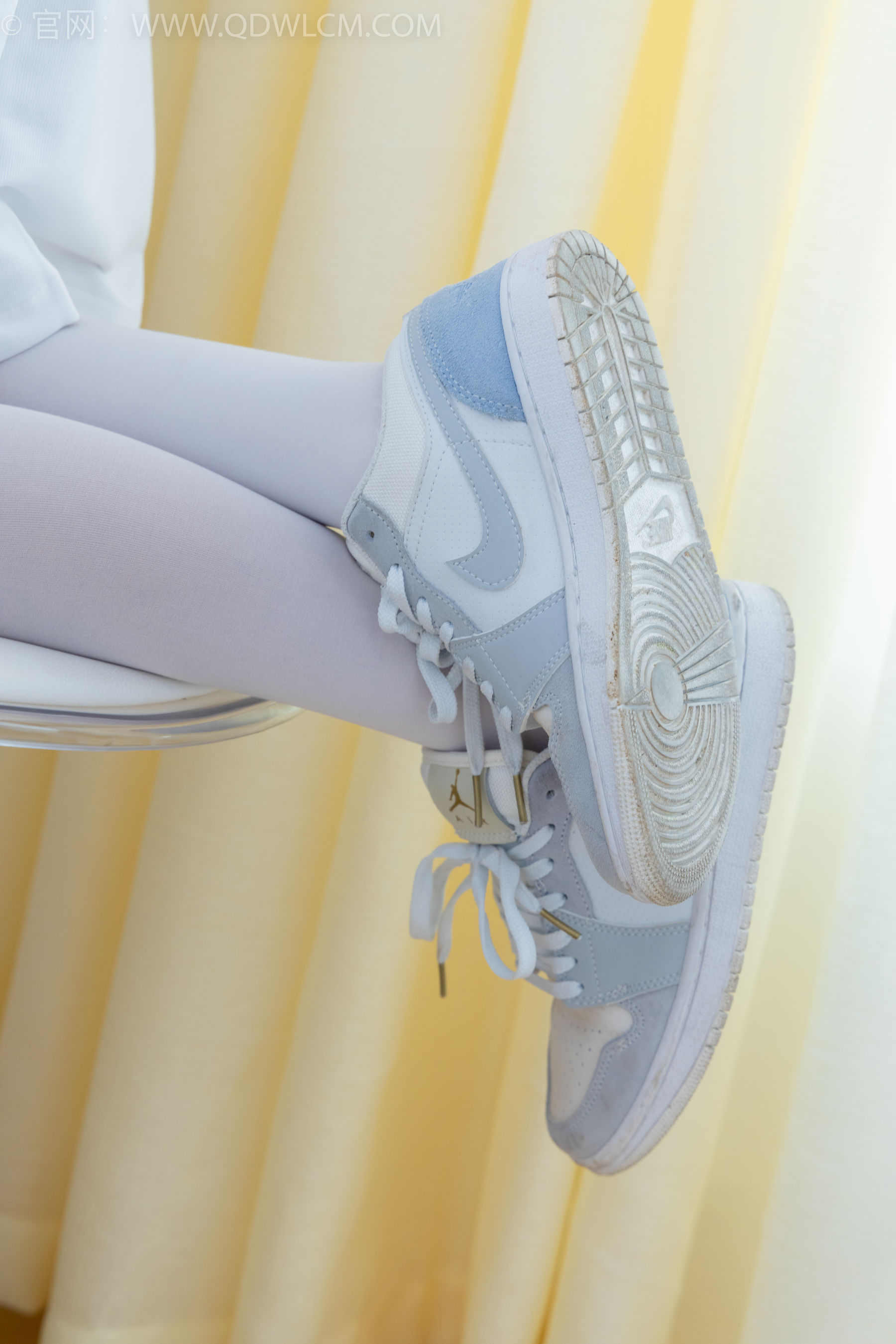 物恋传媒 No.2347 米米 - 板鞋、自然穿脏厚白丝、护士服/(170P)