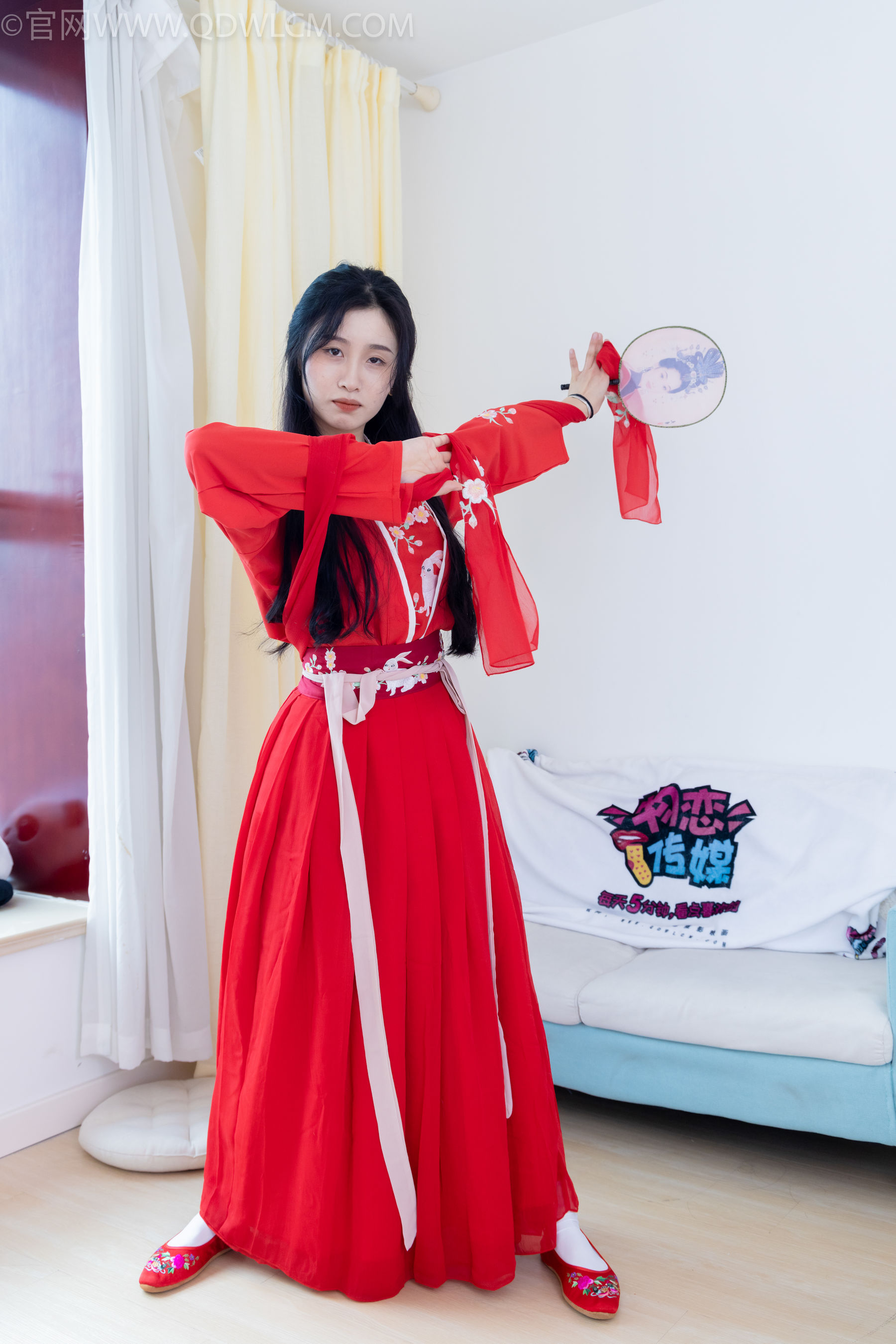 物恋传媒 No.2328 绒绒 - 汉服、布鞋、白棉袜、红色船袜/(174P)