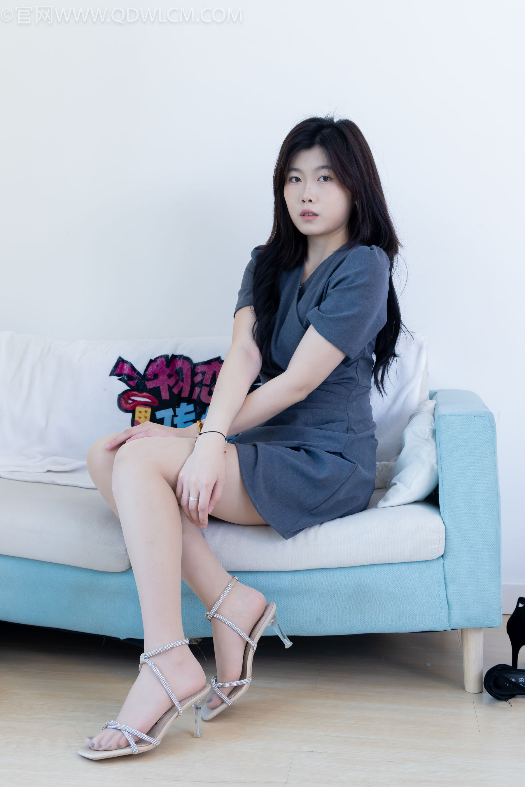 物恋传媒 No.2336 樱桃 - 三双高跟鞋、薄肉丝、裸足/(164P)