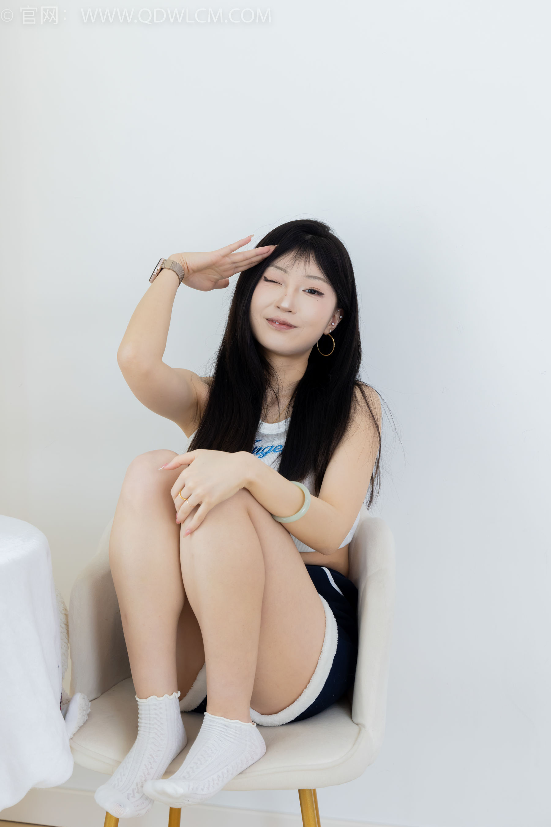 物恋传媒 No.2341 嘟嘟 - 板鞋、白棉袜、裸足、裸足涂精油/(190P)