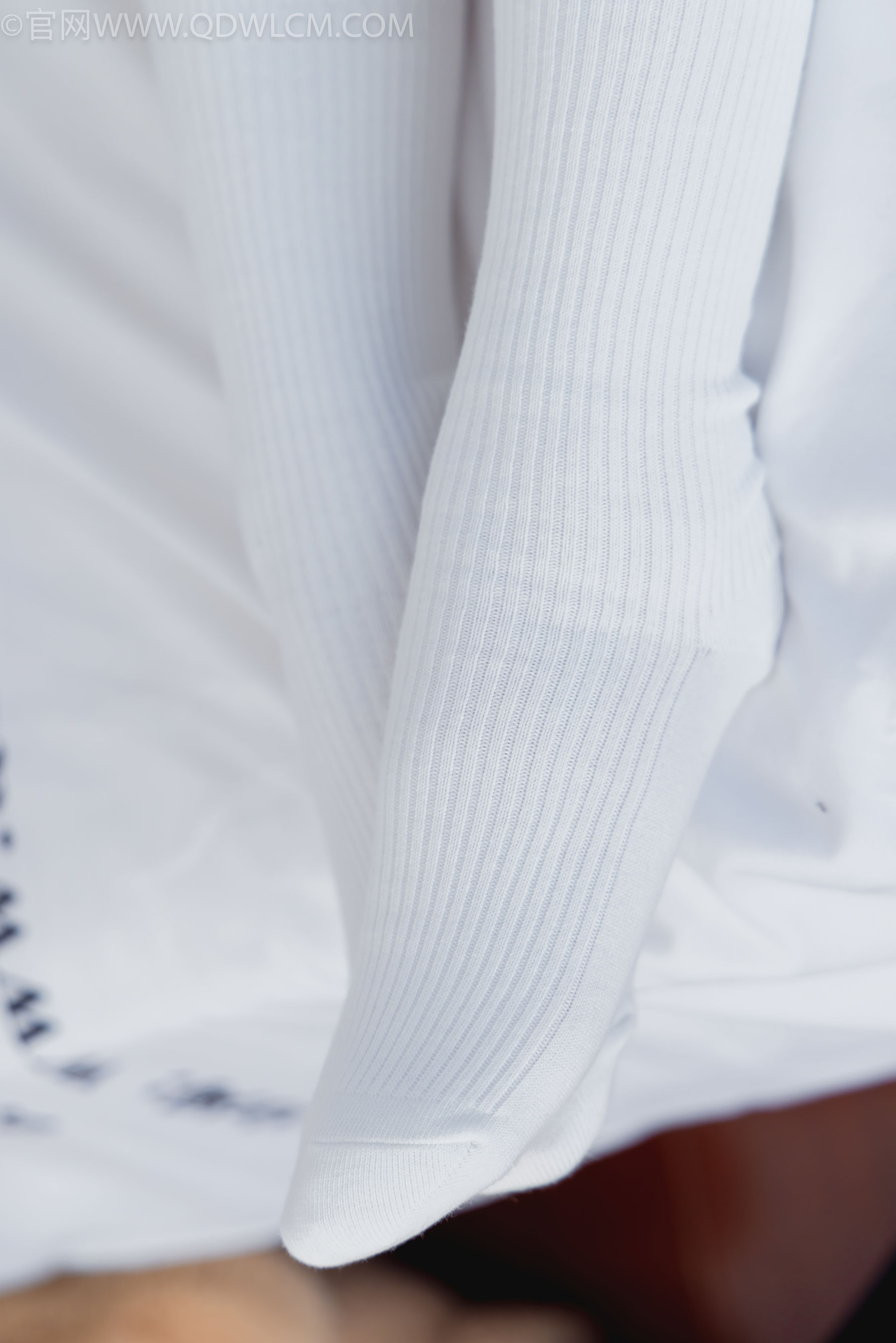 物恋传媒 No.2335 美兔 - 布鞋、长靴、白棉袜、薄肉丝/(227P)