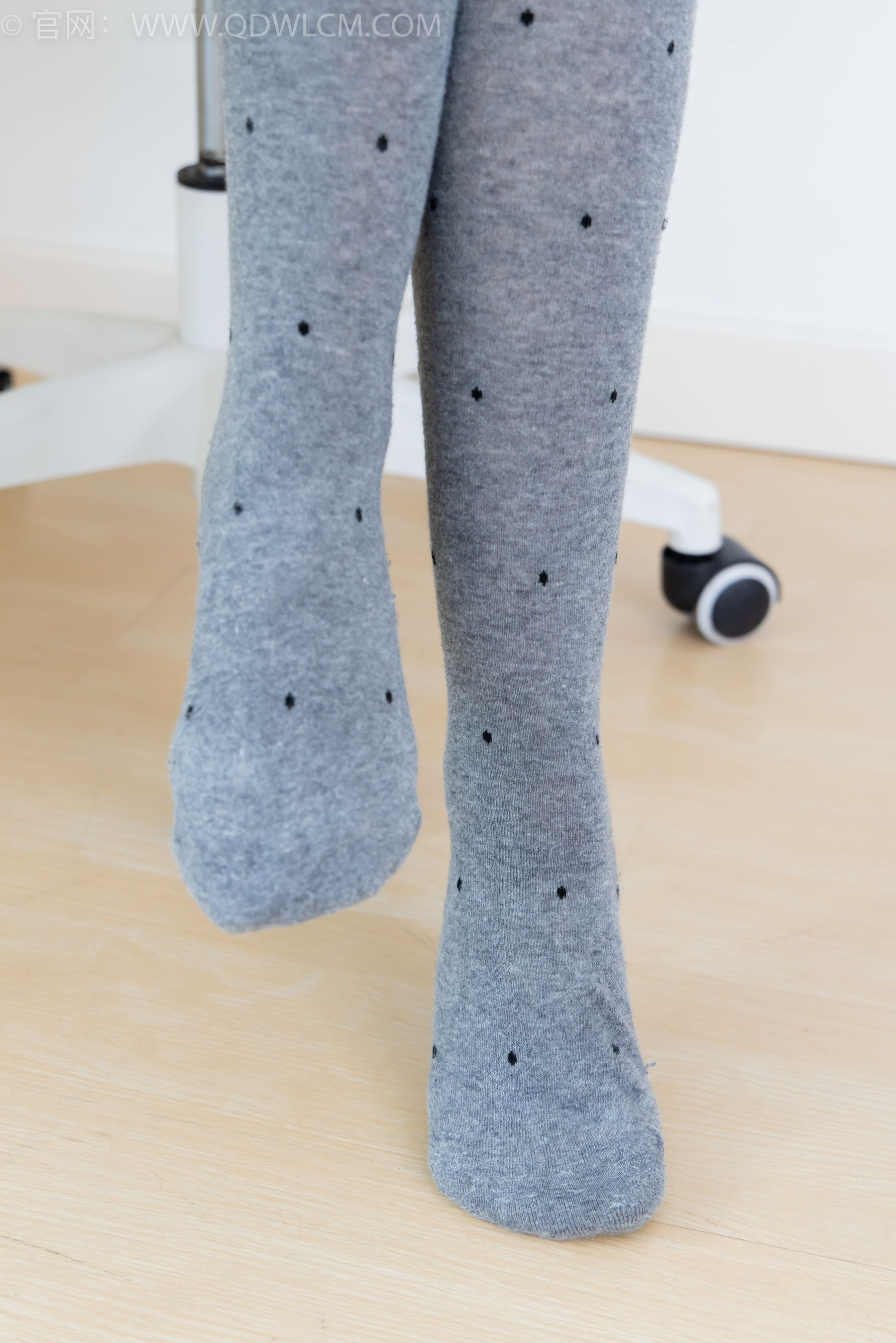 物恋传媒 No.2355 小曦 - 皮鞋、厚灰丝/(160P)