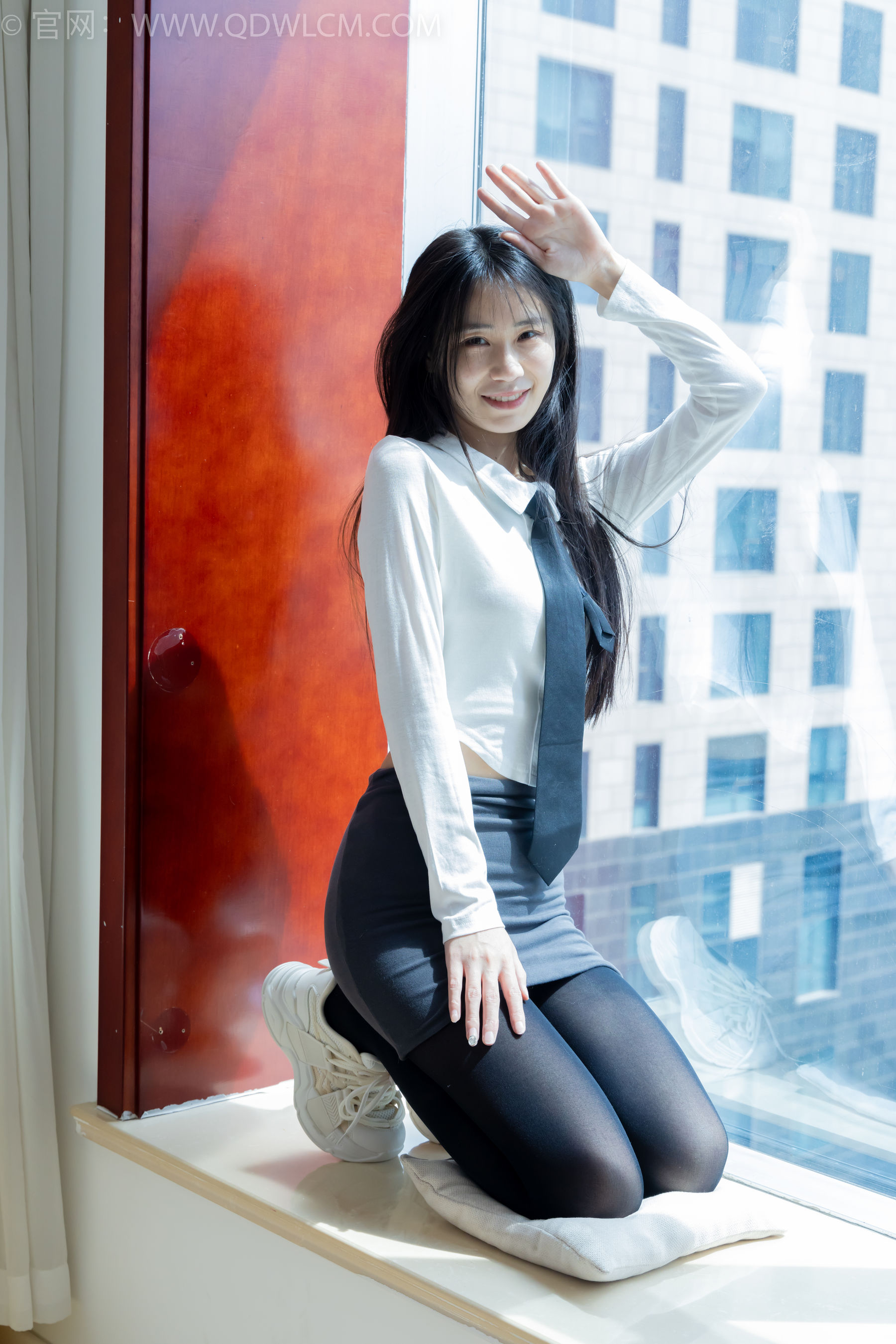 物恋传媒 No.2346 菜菜 - 运动鞋、厚黑丝、裸足/(167P)