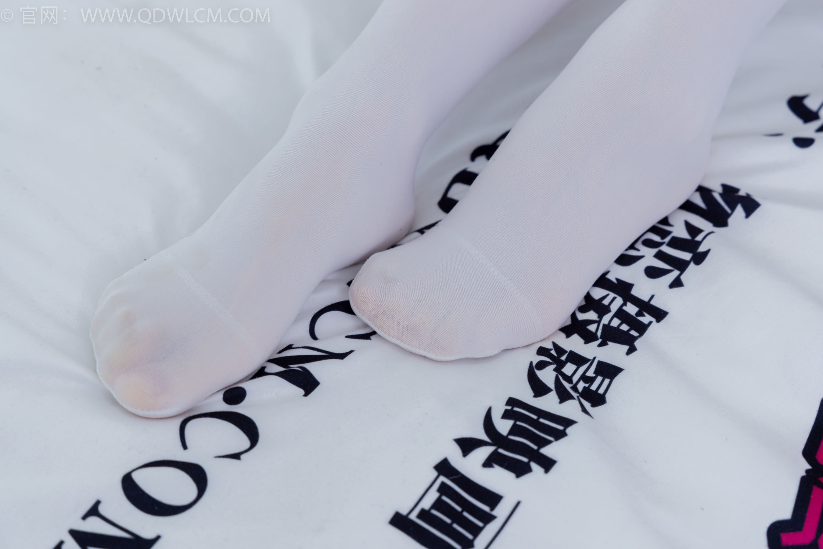 物恋传媒 No.2347 米米 - 板鞋、自然穿脏厚白丝、护士服/(170P)