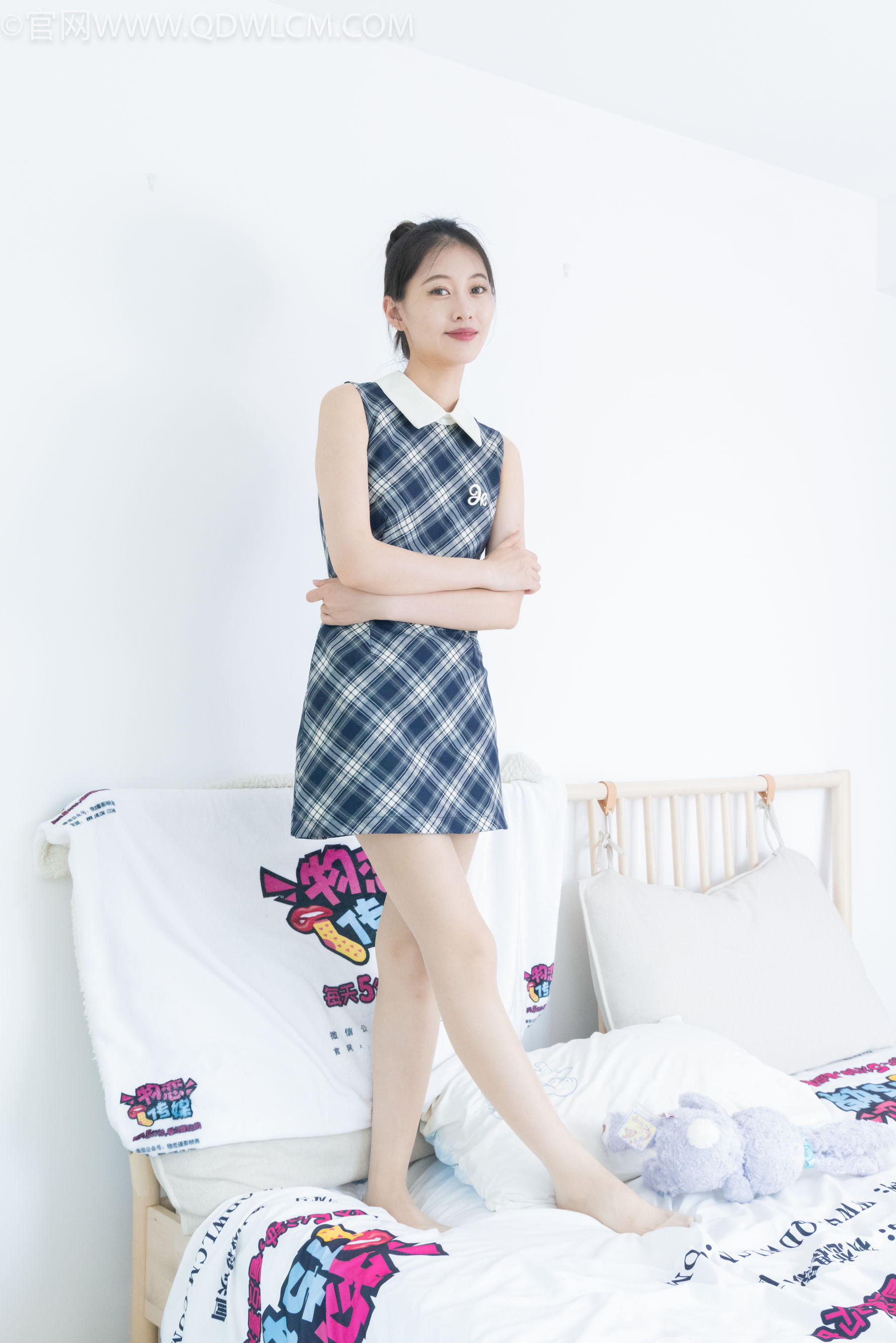 物恋传媒 No.2327 小优 - 高跟鞋、薄肉丝/(152P)