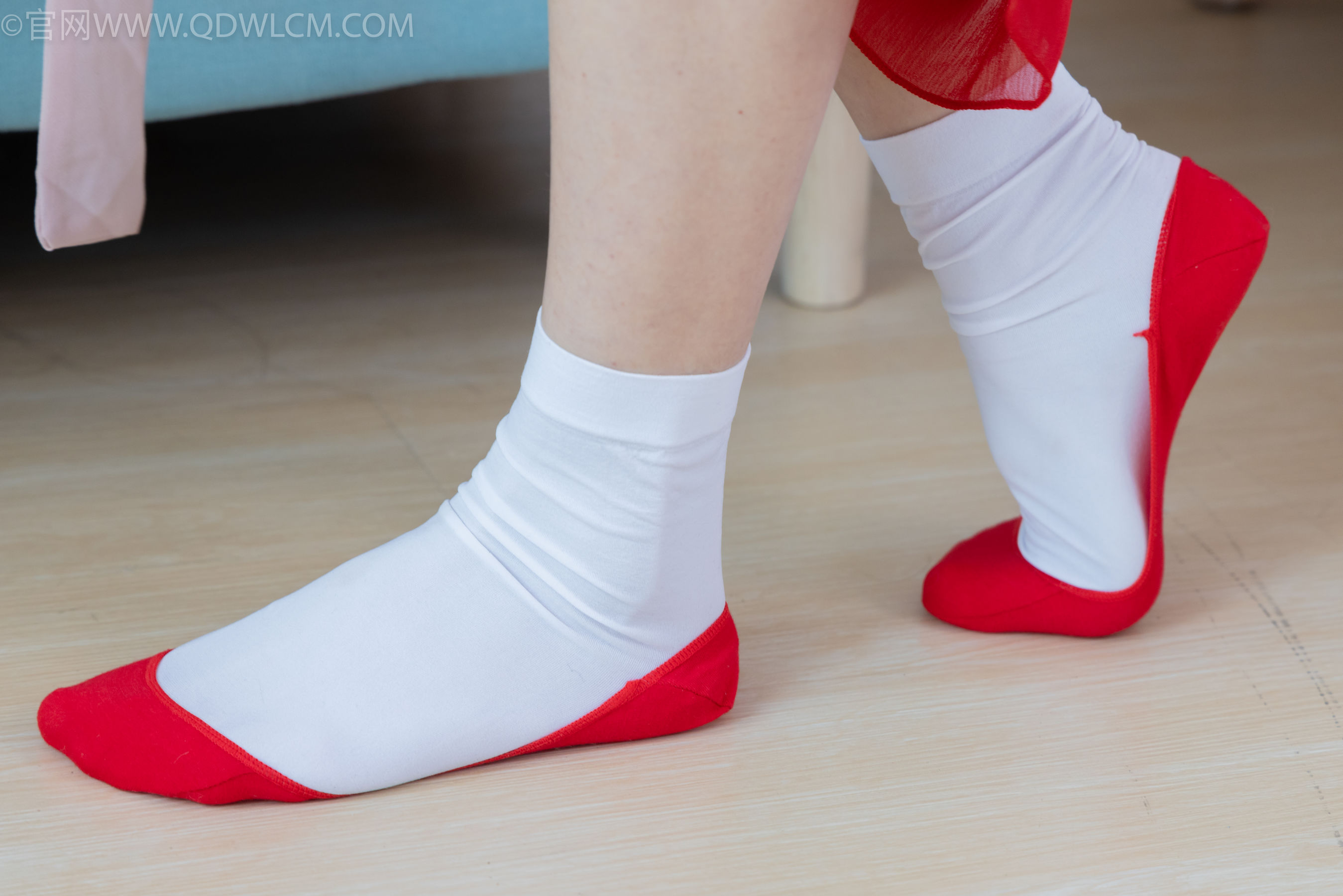 物恋传媒 No.2328 绒绒 - 汉服、布鞋、白棉袜、红色船袜/(174P)