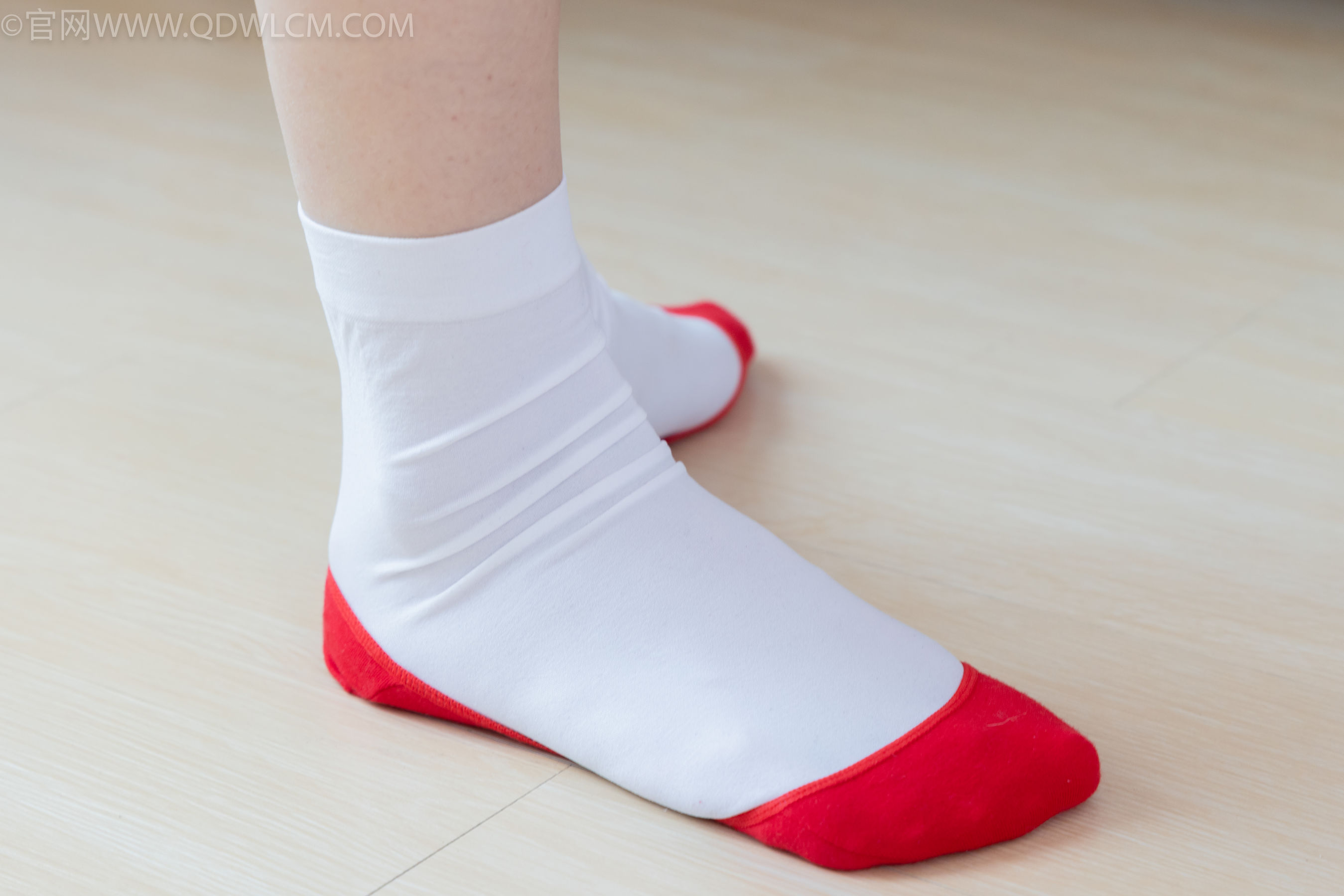 物恋传媒 No.2328 绒绒 - 汉服、布鞋、白棉袜、红色船袜/(174P)