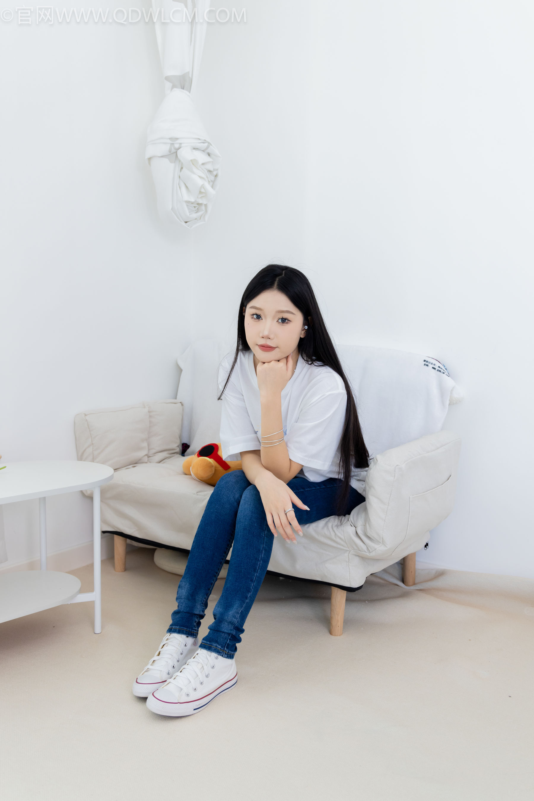 物恋传媒 No.2329 小竹 - 帆布鞋、白船袜、肚子疼揉肚子剧情/(158P)