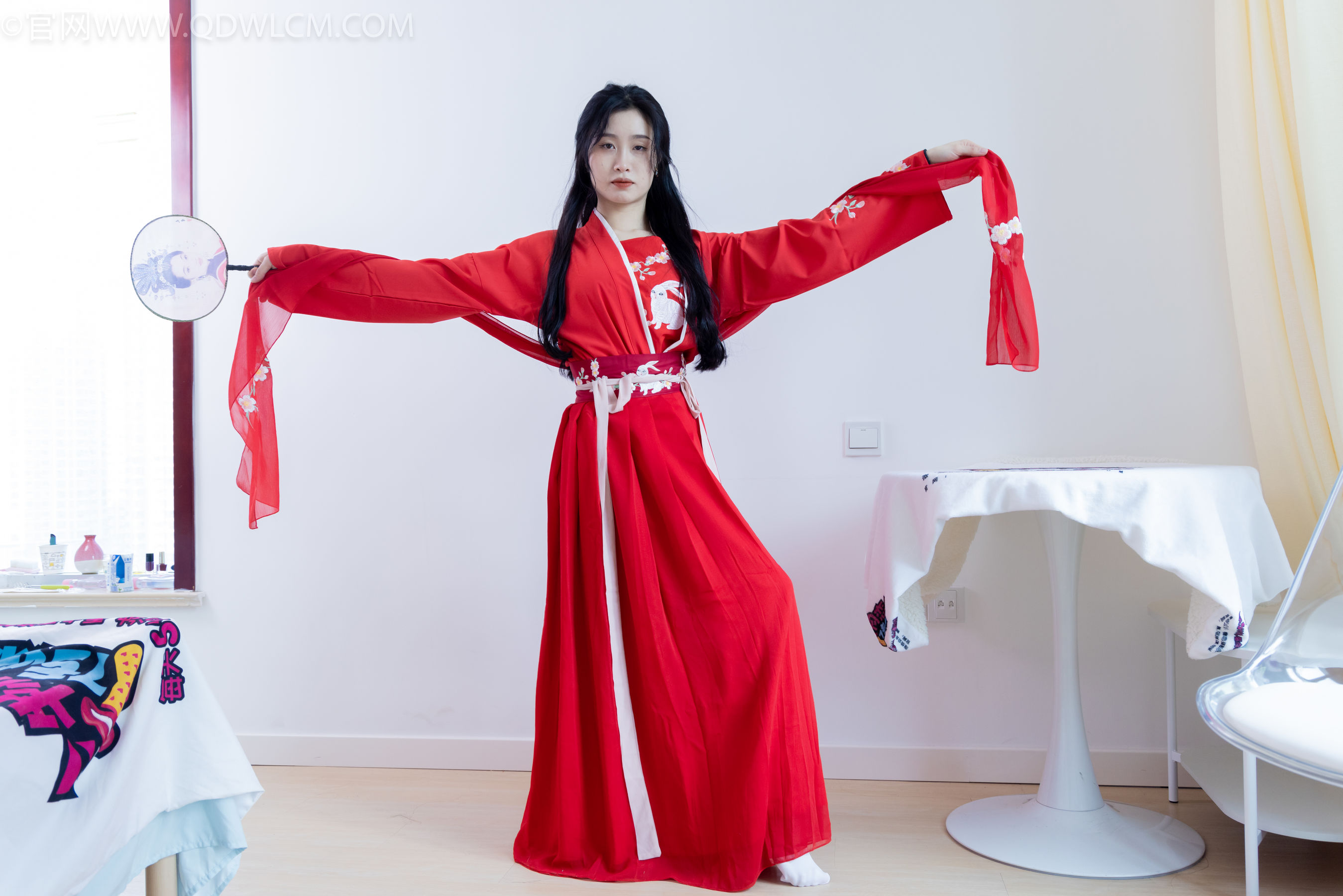 物恋传媒 No.2328 绒绒 - 汉服、布鞋、白棉袜、红色船袜/(174P)