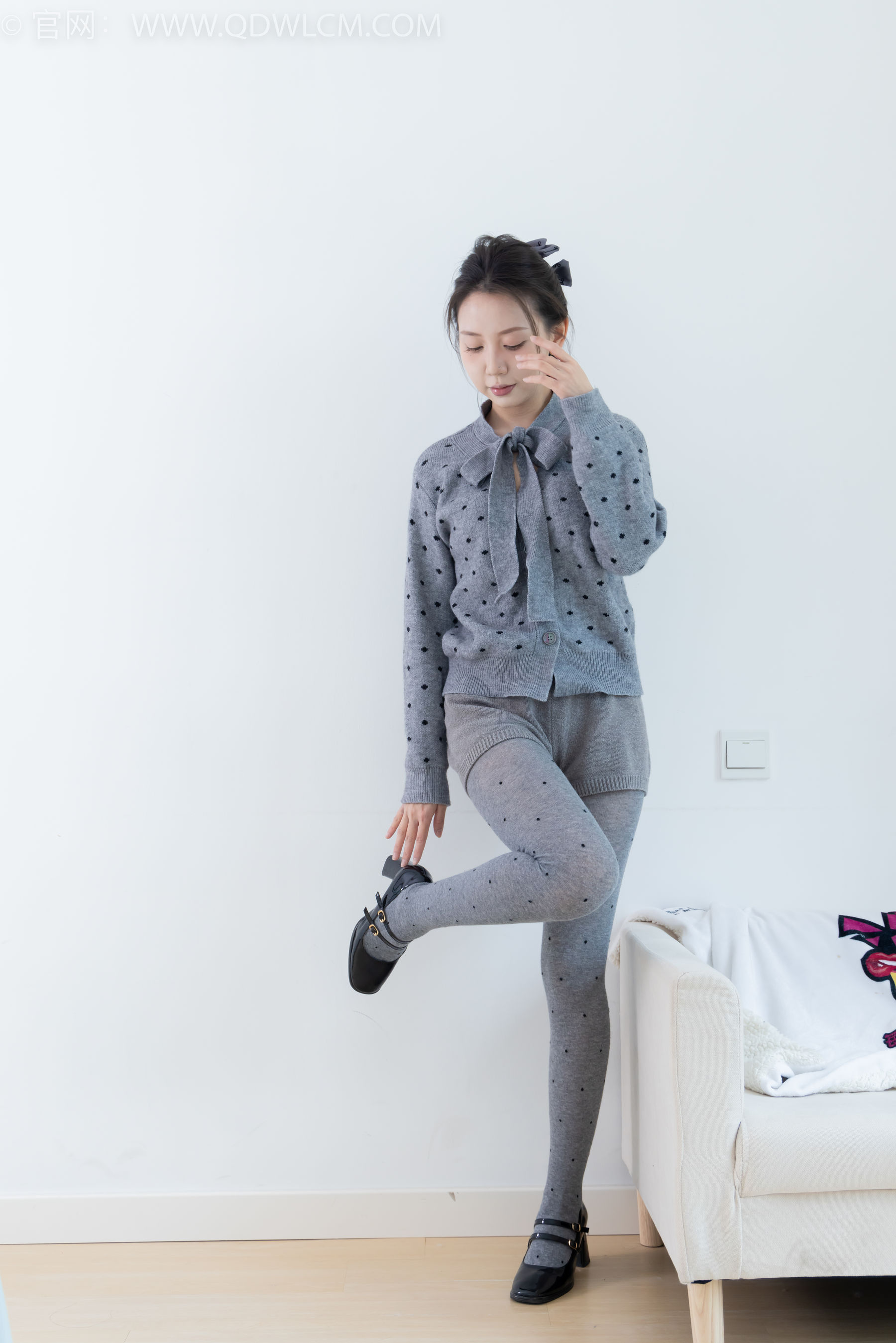 物恋传媒 No.2355 小曦 - 皮鞋、厚灰丝/(160P)