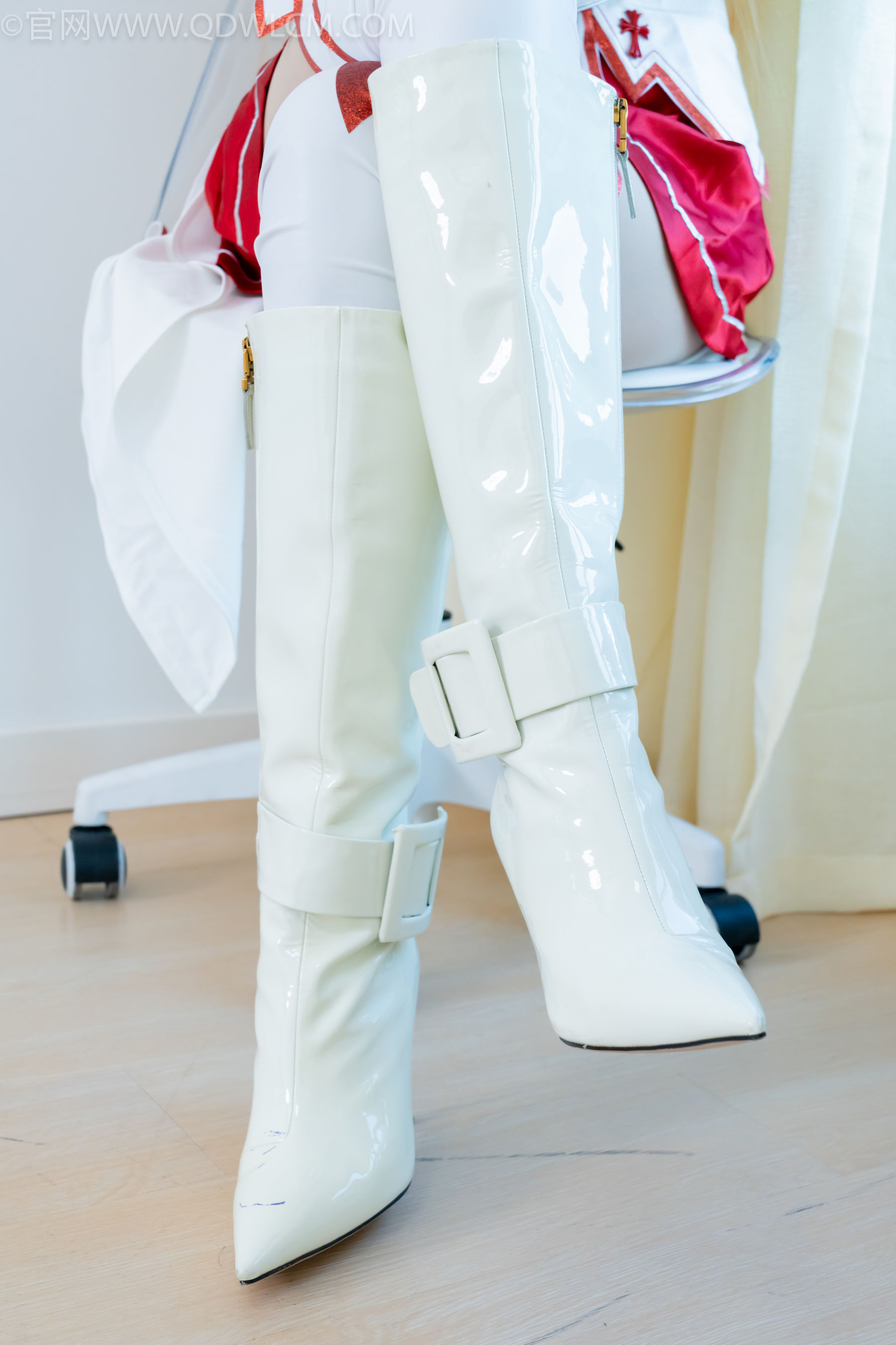 物恋传媒 No.2340 泡泡 - cos亚丝娜、长靴、袜套、薄肉丝/(156P)