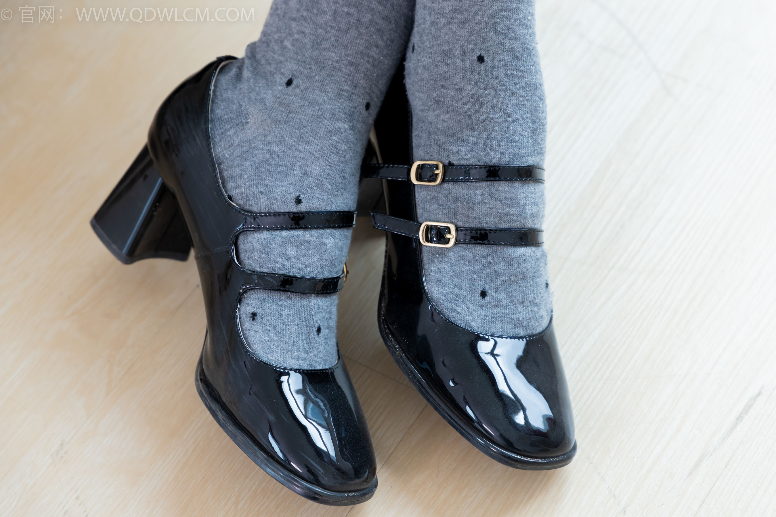 物恋传媒 No.2355 小曦 - 皮鞋、厚灰丝/(160P)