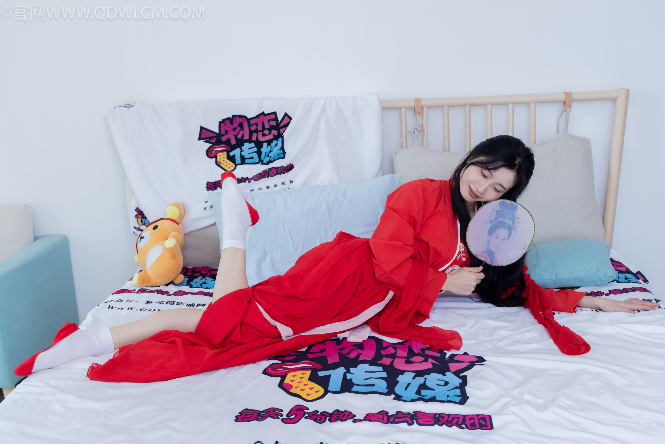 物恋传媒 No.2328 绒绒 - 汉服、布鞋、白棉袜、红色船袜/(174P)