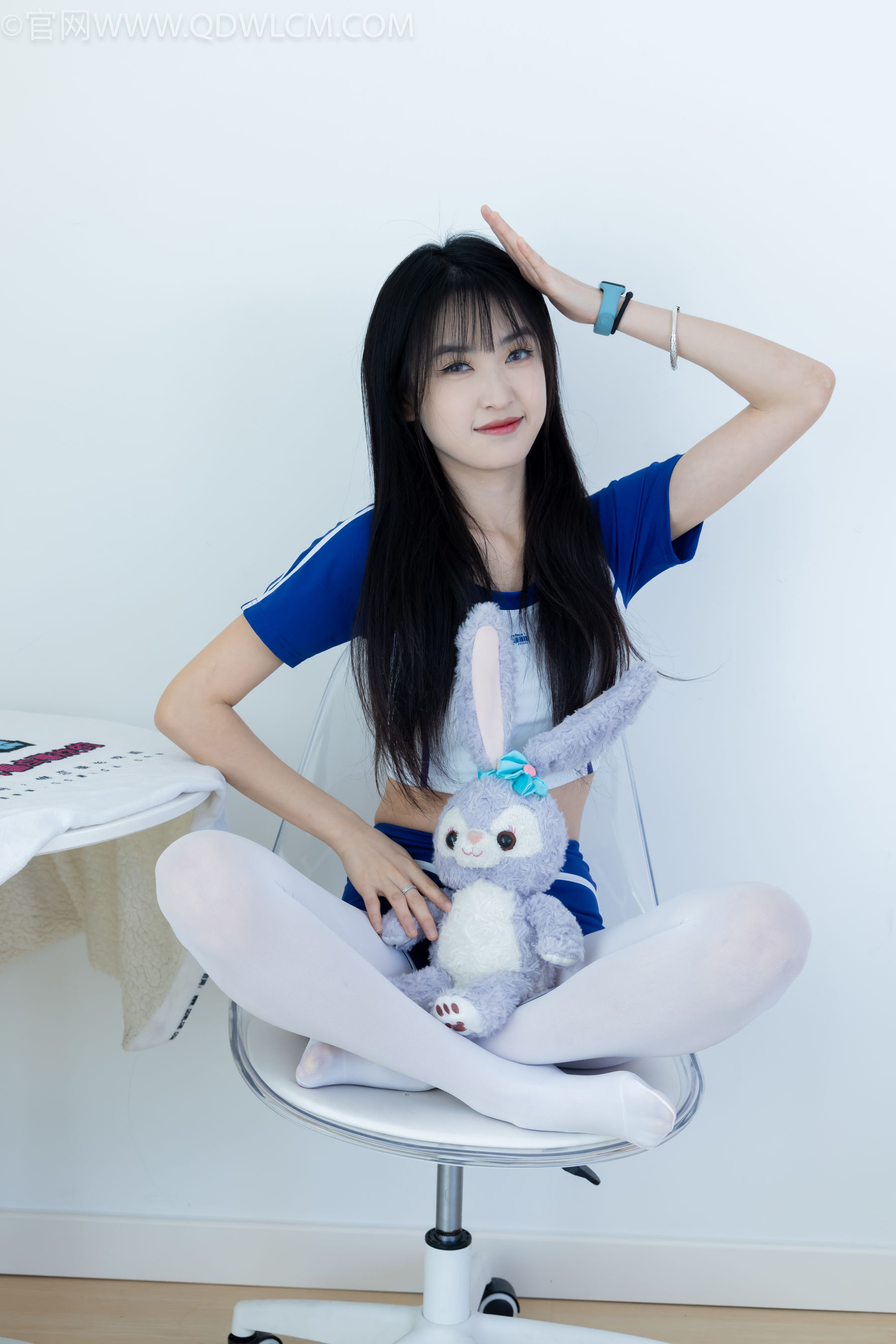 物恋传媒 No.2334 嘉木 - 运动鞋、厚白丝、裸足、裸足/(242P)