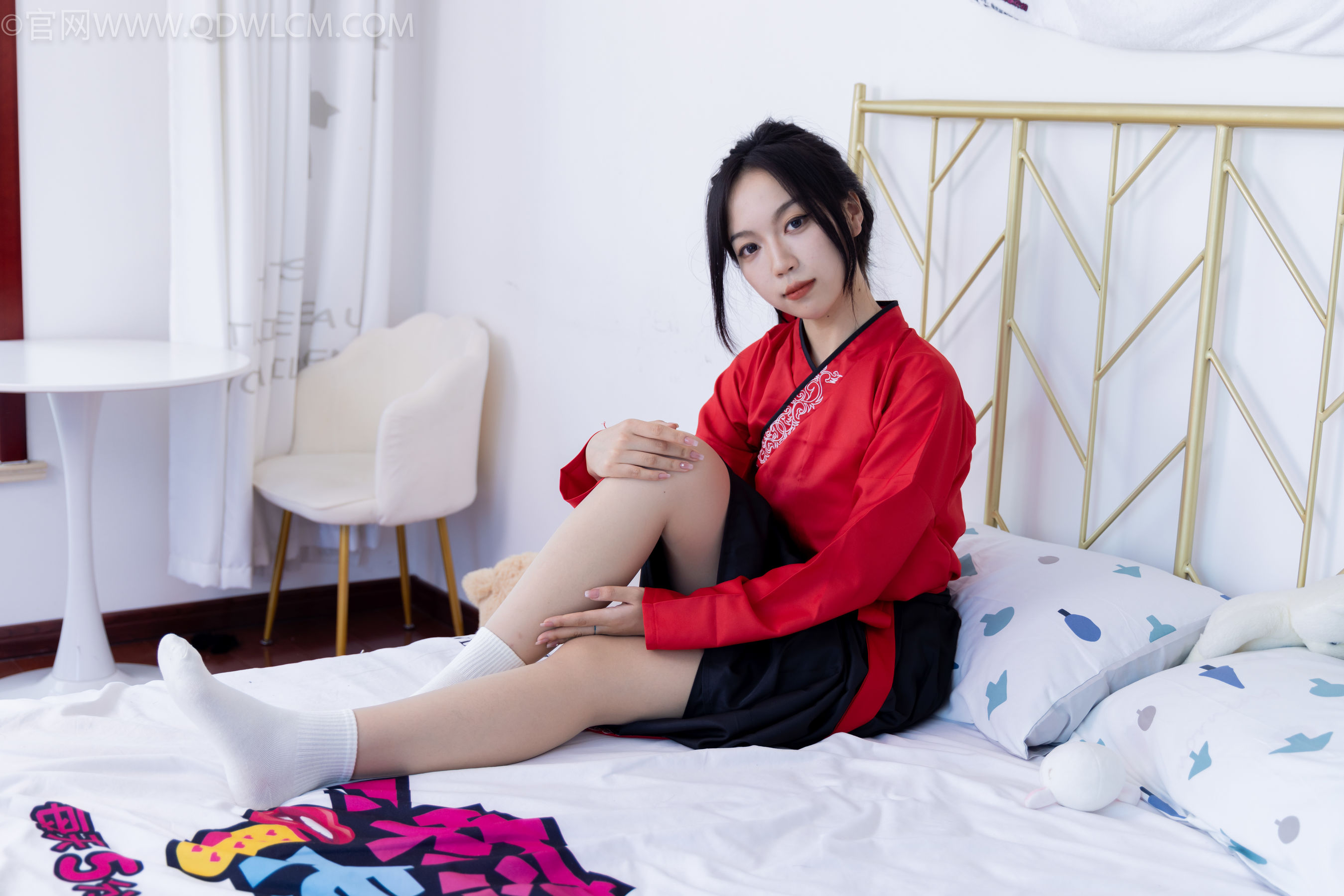 物恋传媒 No.2330 纱纱 - 汉服、皮鞋、白棉袜、薄肉丝/(219P)