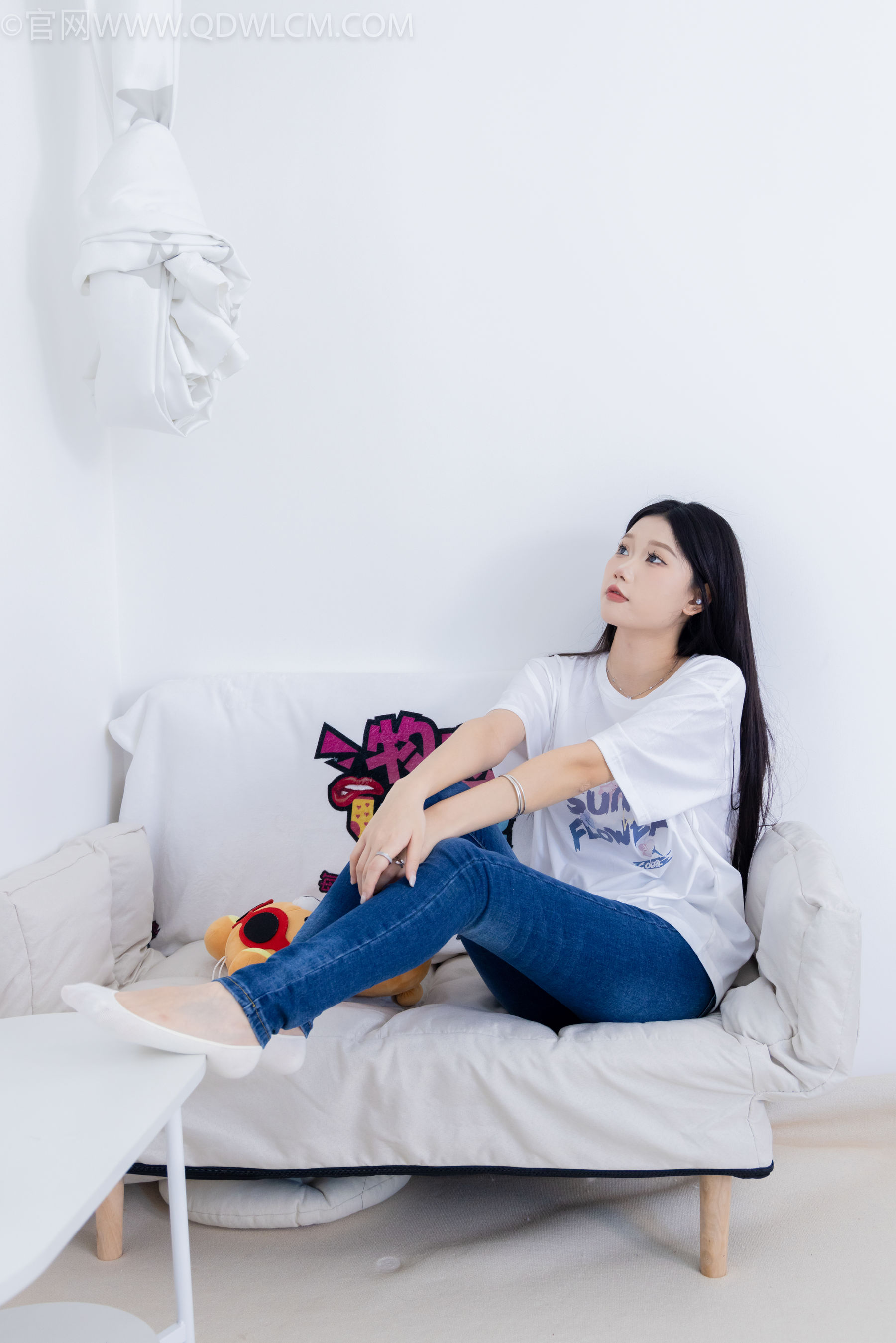 物恋传媒 No.2329 小竹 - 帆布鞋、白船袜、肚子疼揉肚子剧情/(158P)