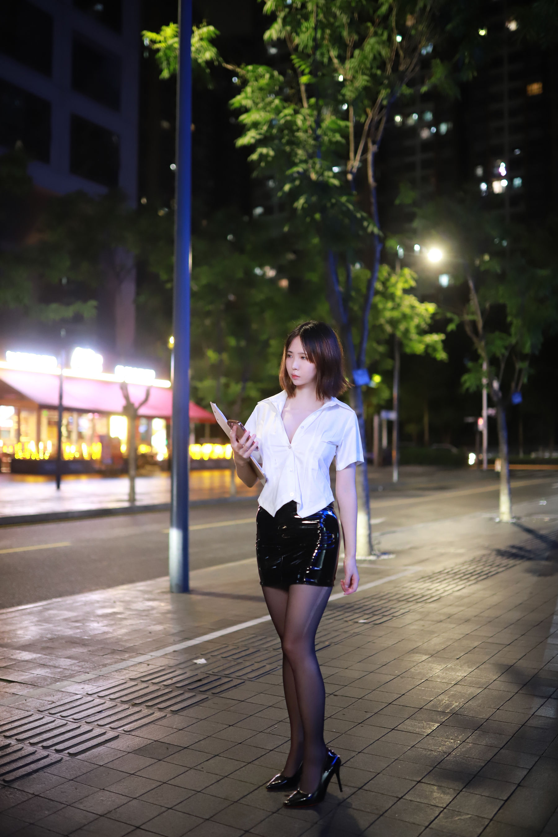 上杉绘梨落 - 被人跟踪/(101P)