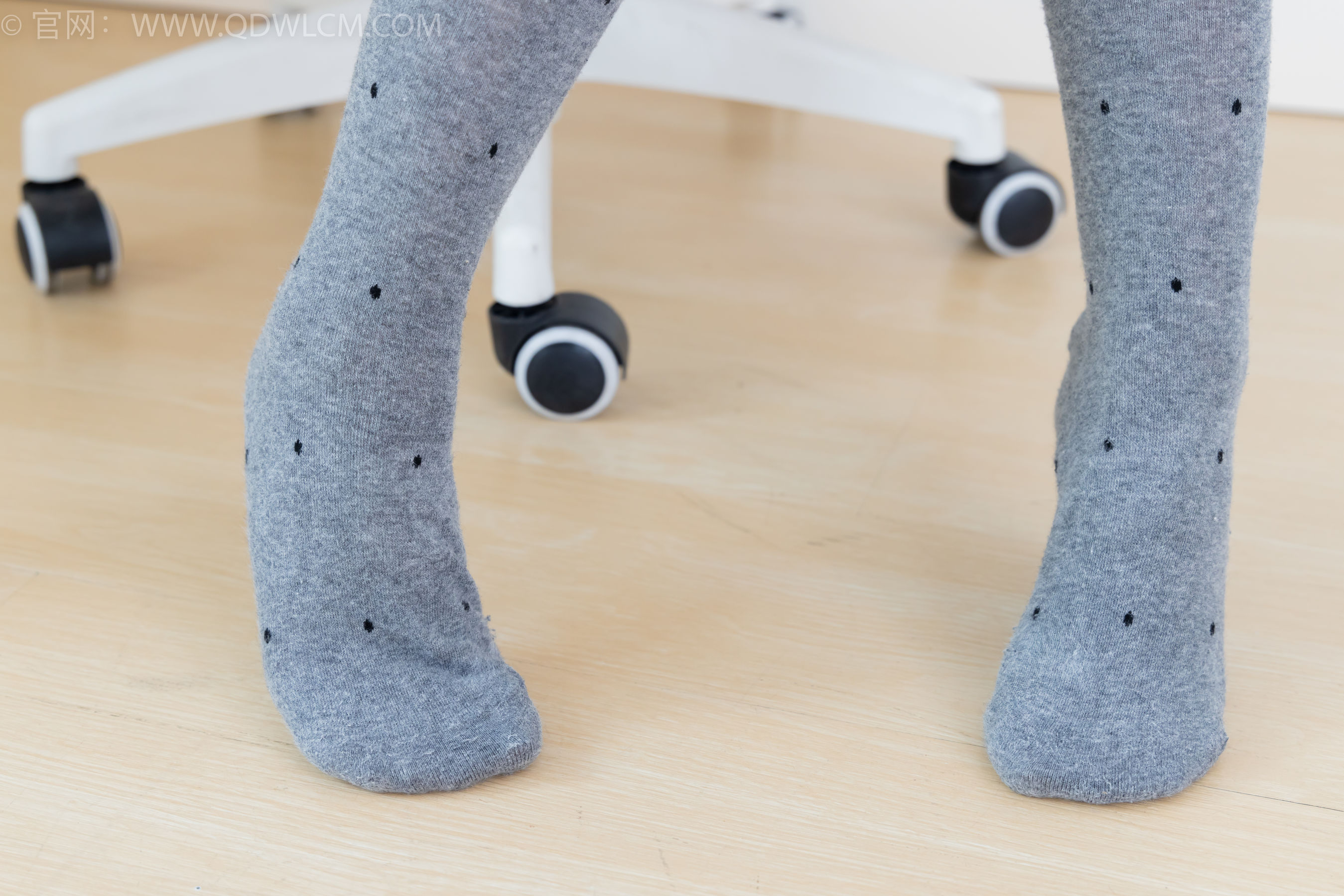 物恋传媒 No.2355 小曦 - 皮鞋、厚灰丝/(160P)