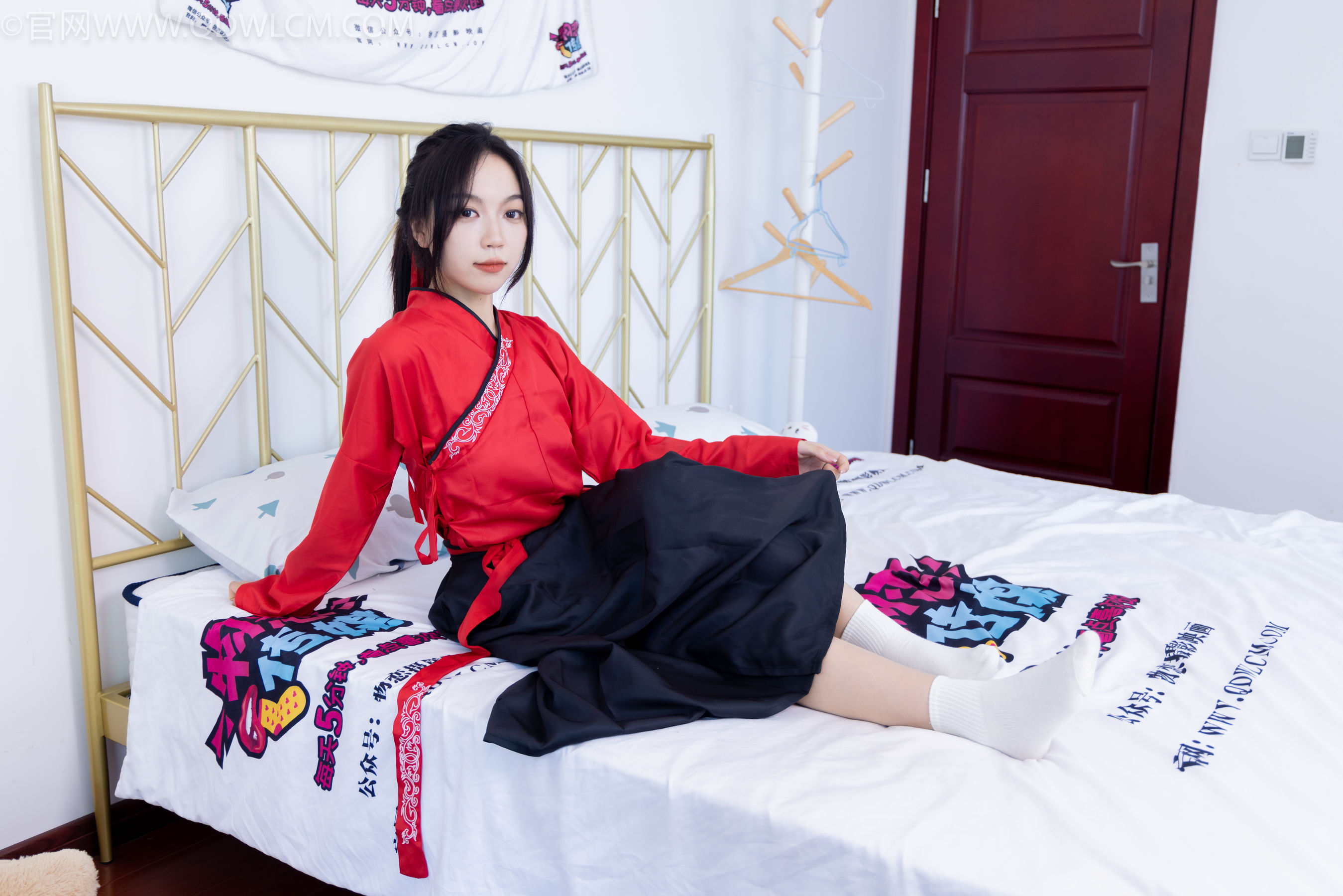 物恋传媒 No.2330 纱纱 - 汉服、皮鞋、白棉袜、薄肉丝/(219P)