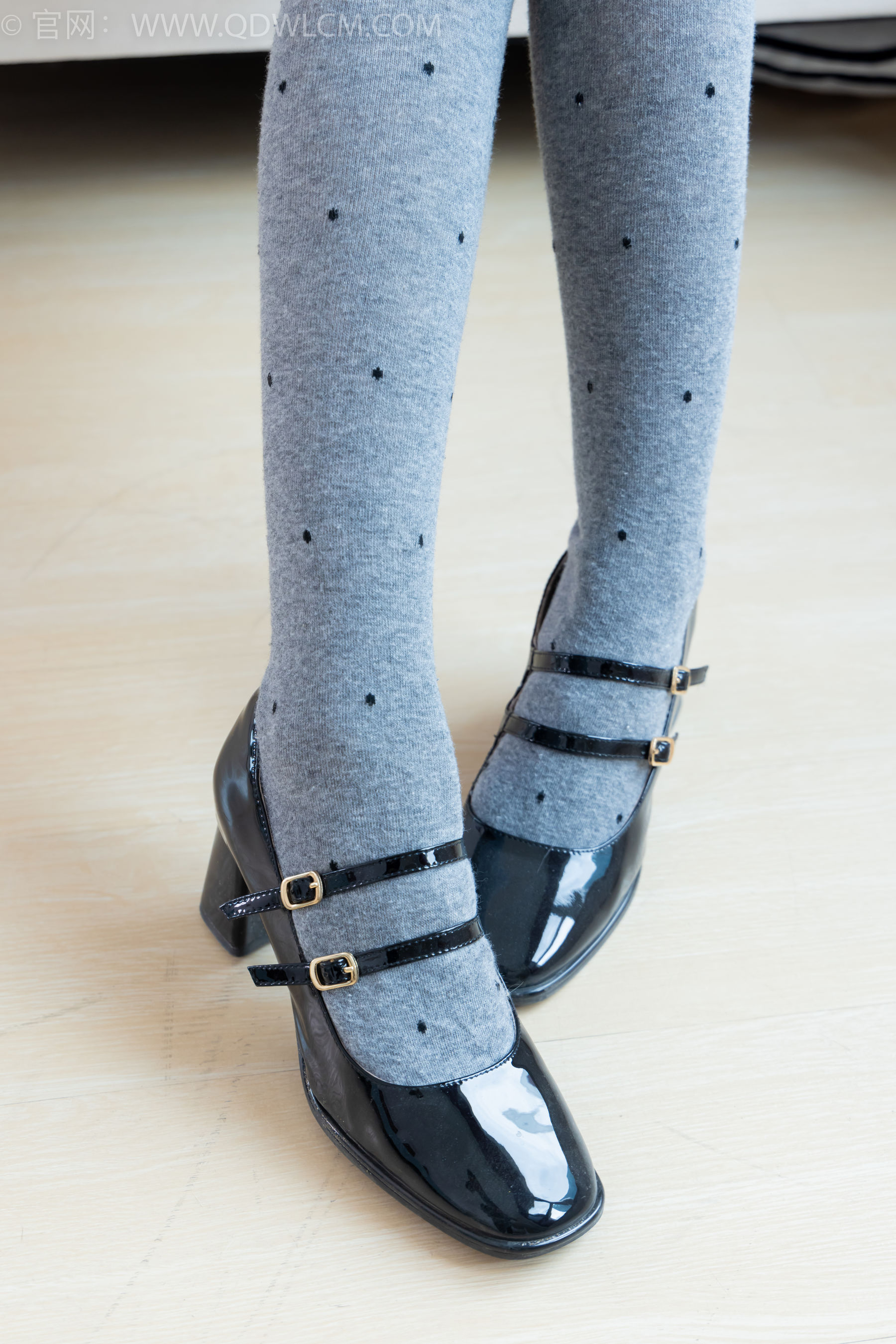 物恋传媒 No.2355 小曦 - 皮鞋、厚灰丝/(160P)