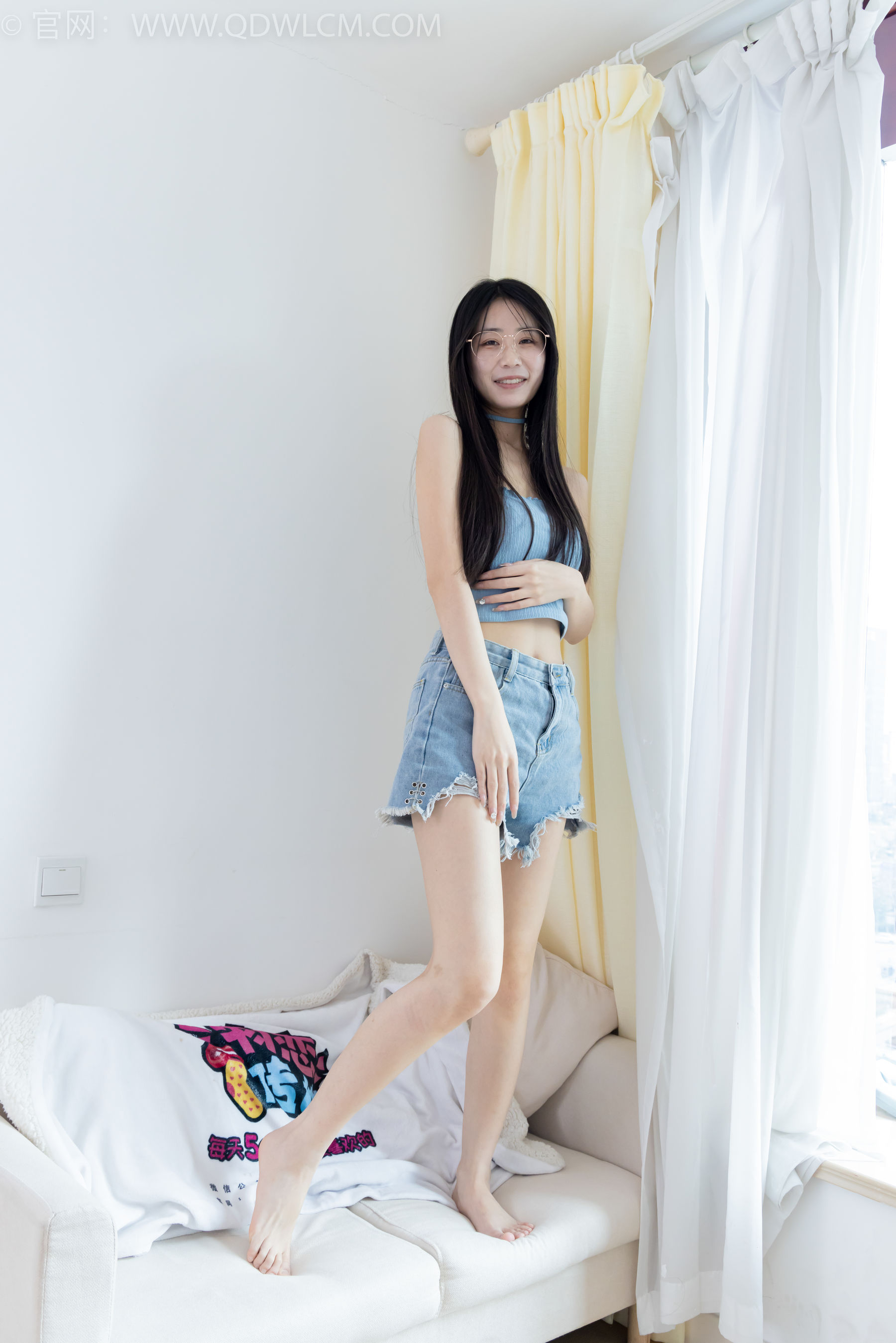 物恋传媒 No.2353 菜菜 - 木屐人字拖、薄黑丝、裸足/(155P)