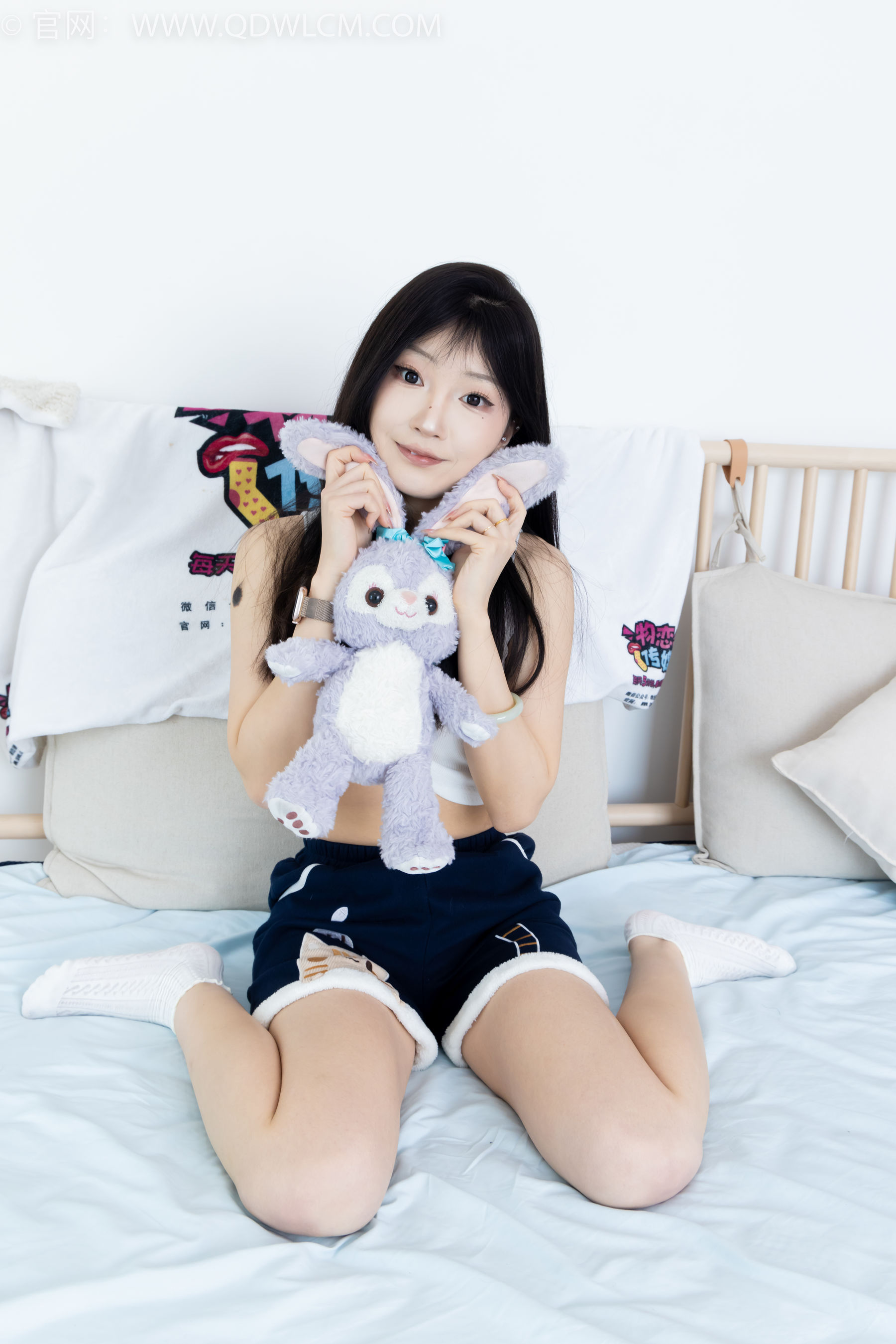 物恋传媒 No.2341 嘟嘟 - 板鞋、白棉袜、裸足、裸足涂精油/(190P)