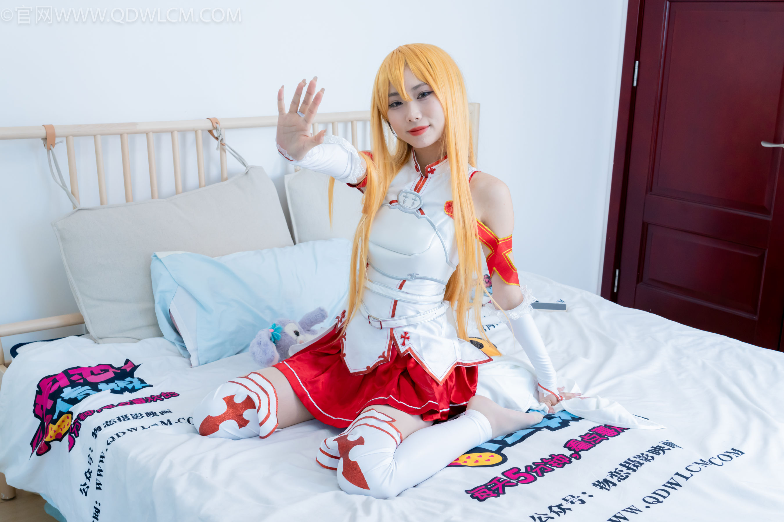 物恋传媒 No.2340 泡泡 - cos亚丝娜、长靴、袜套、薄肉丝/(156P)