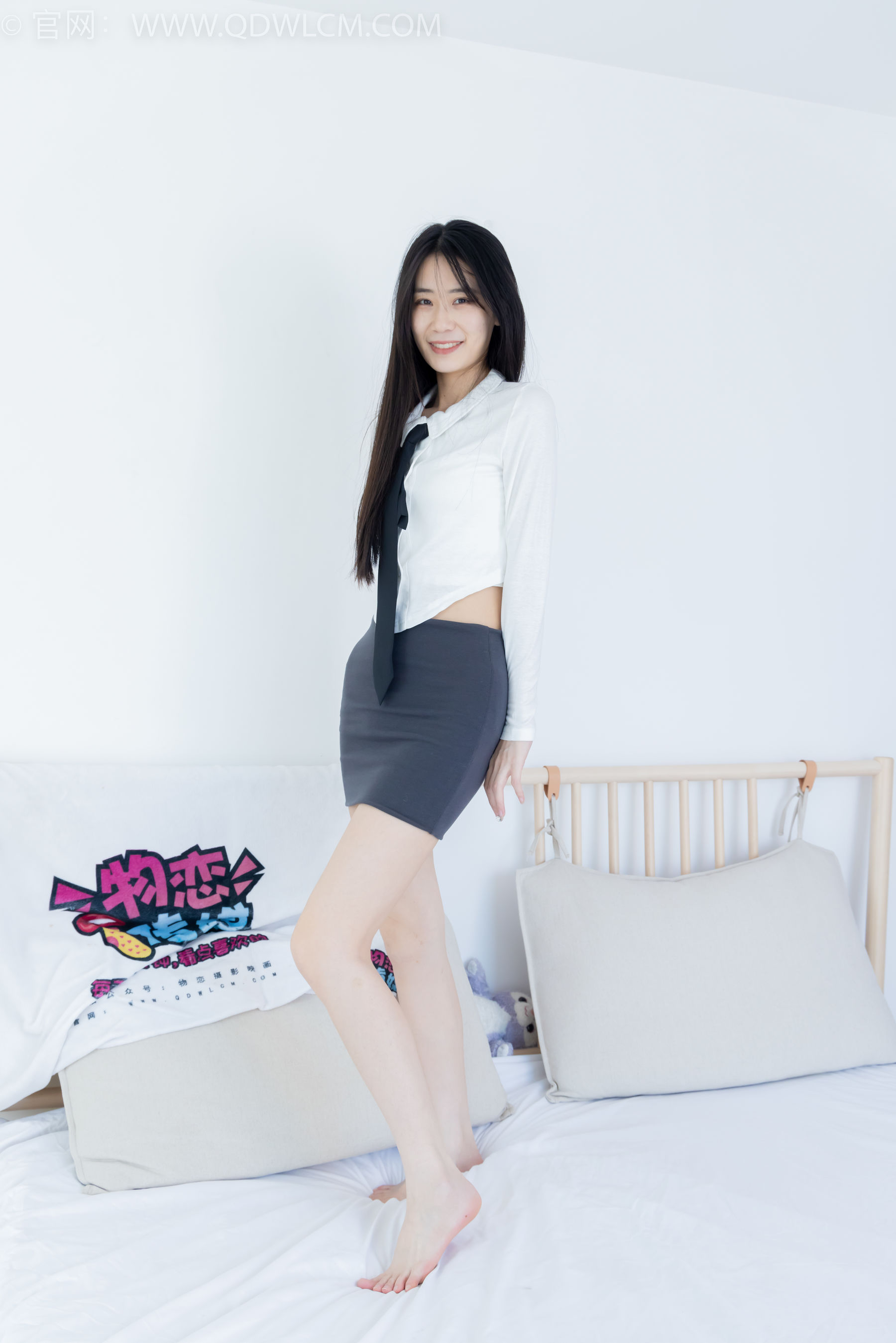 物恋传媒 No.2346 菜菜 - 运动鞋、厚黑丝、裸足/(167P)