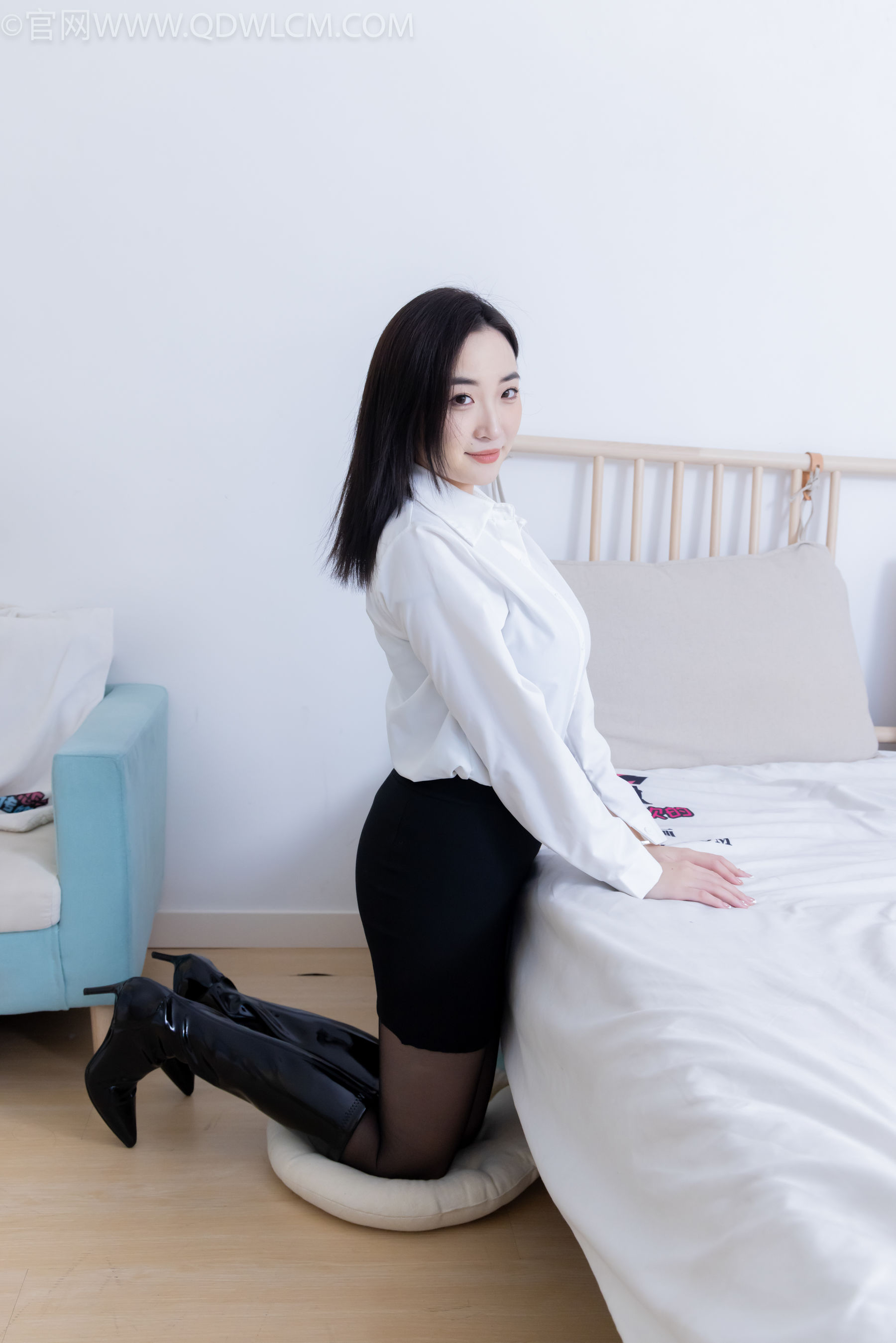 物恋传媒 No.2333 恬恬 - 长靴、薄黑丝、长靴/(236P)