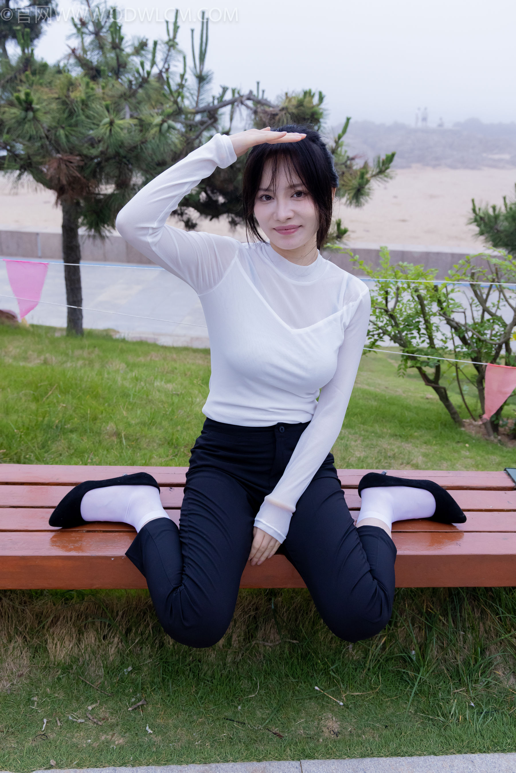 物恋传媒 No.2337 小酒 - 高跟鞋、短黑丝、短白丝/(315P)