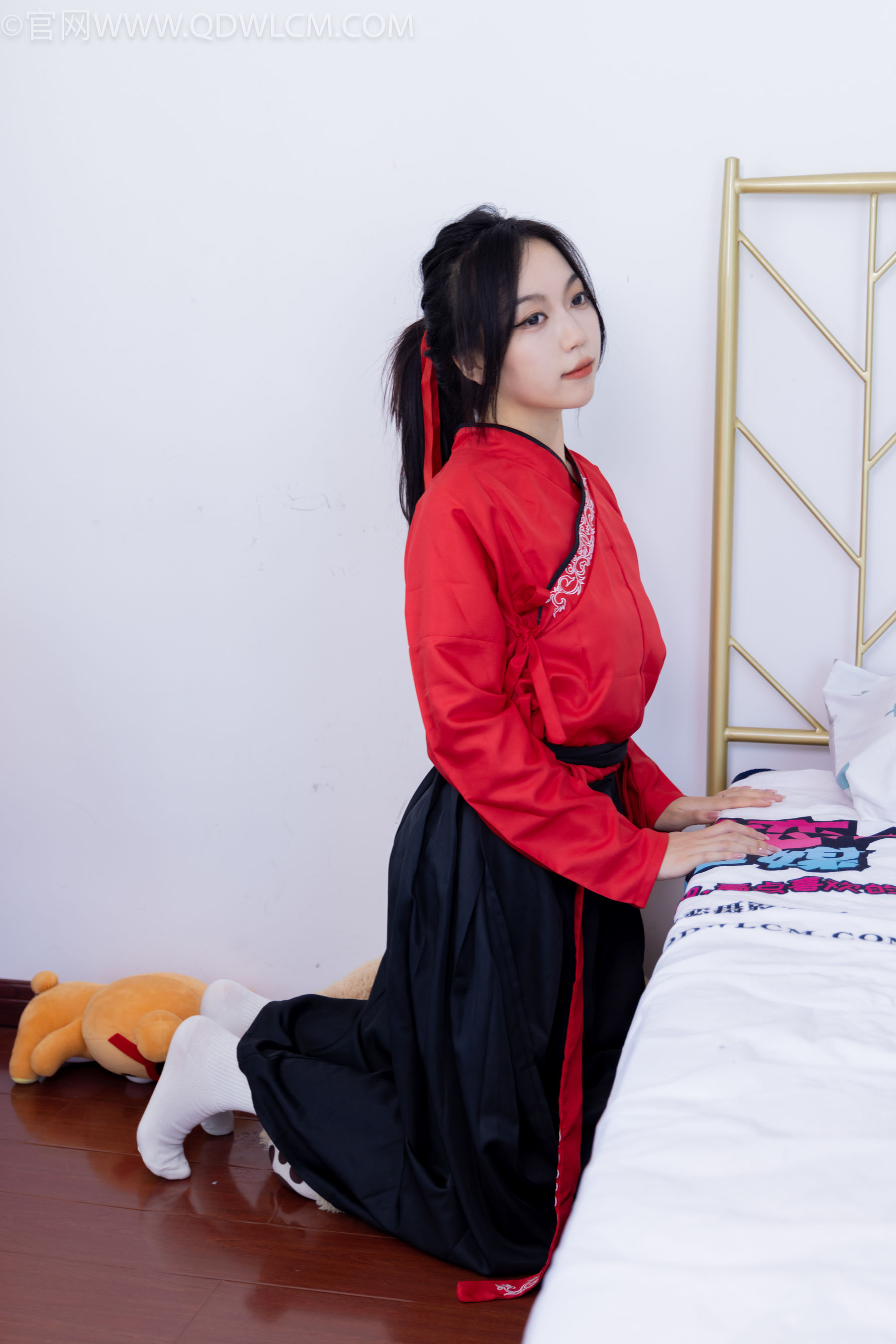 物恋传媒 No.2330 纱纱 - 汉服、皮鞋、白棉袜、薄肉丝/(219P)