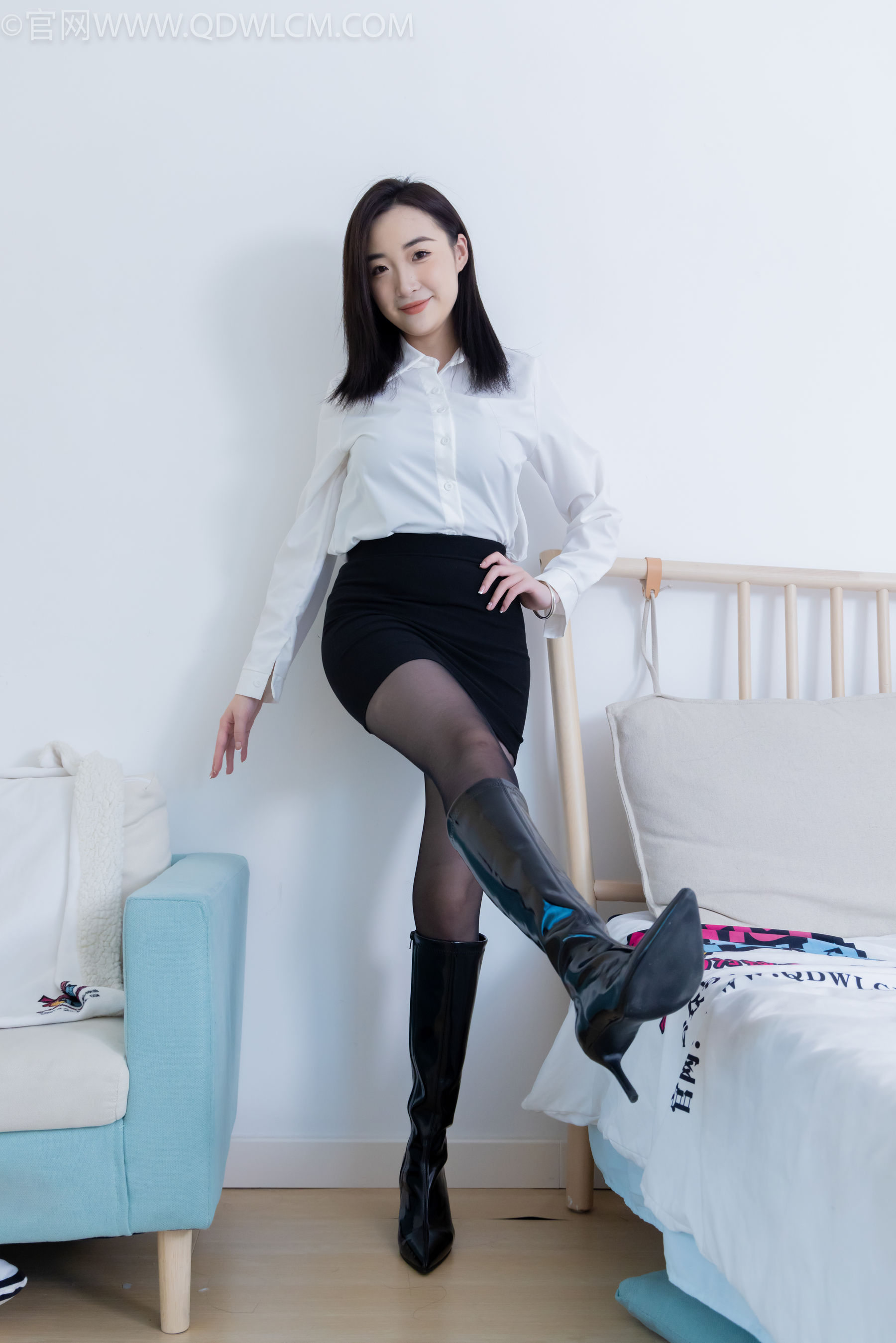 物恋传媒 No.2333 恬恬 - 长靴、薄黑丝、长靴/(236P)