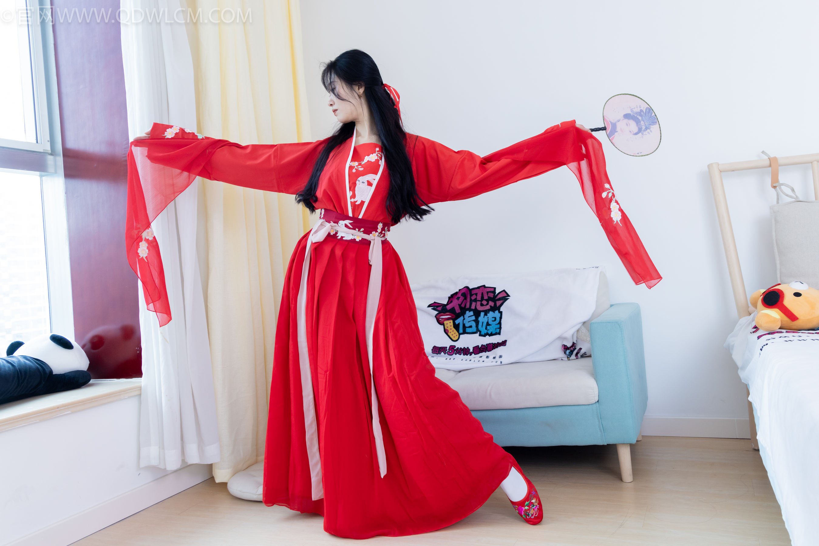 物恋传媒 No.2328 绒绒 - 汉服、布鞋、白棉袜、红色船袜/(174P)