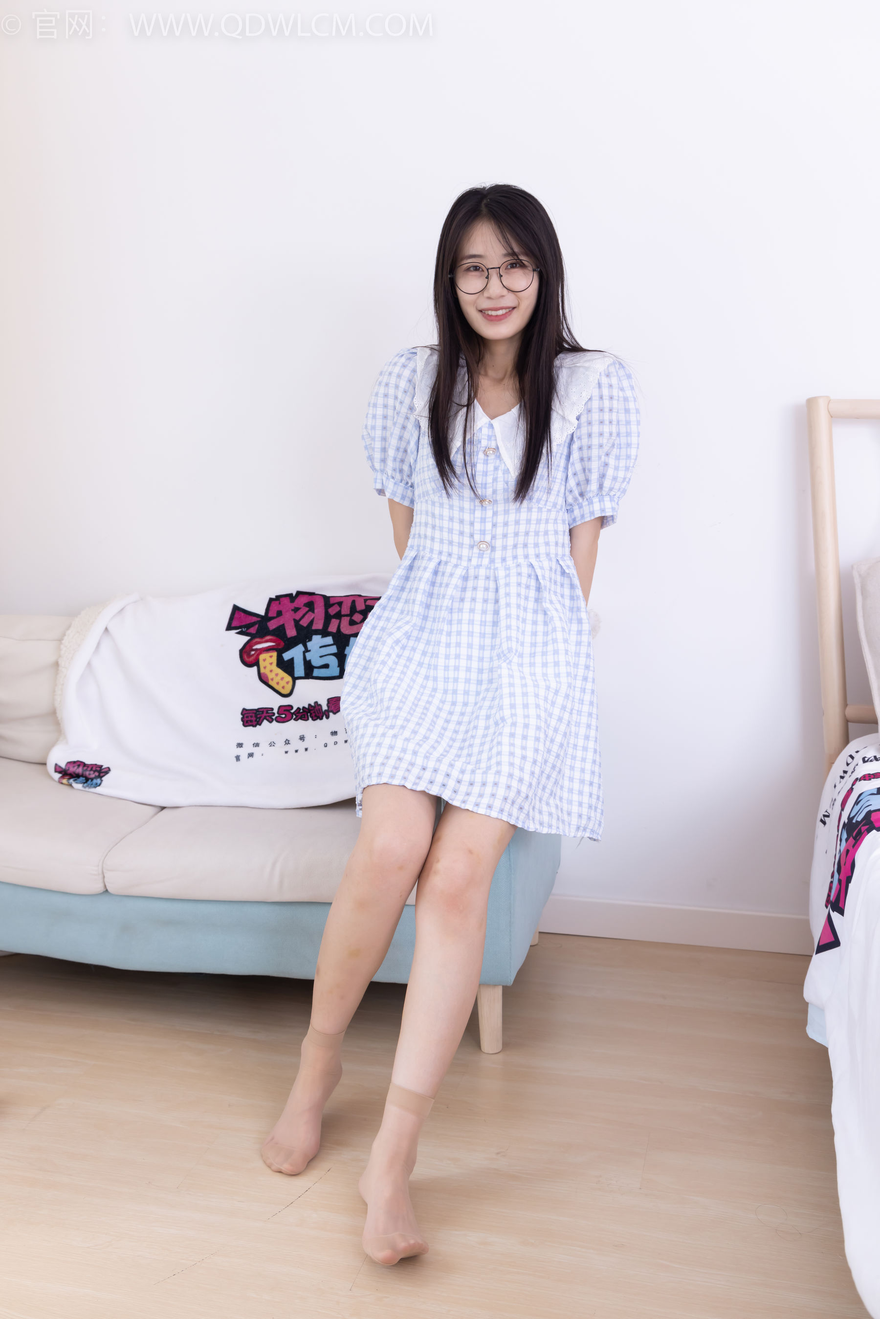 物恋传媒 No.2356 菜菜 - 平底鞋、拖鞋、短肉丝、裸足/(160P)