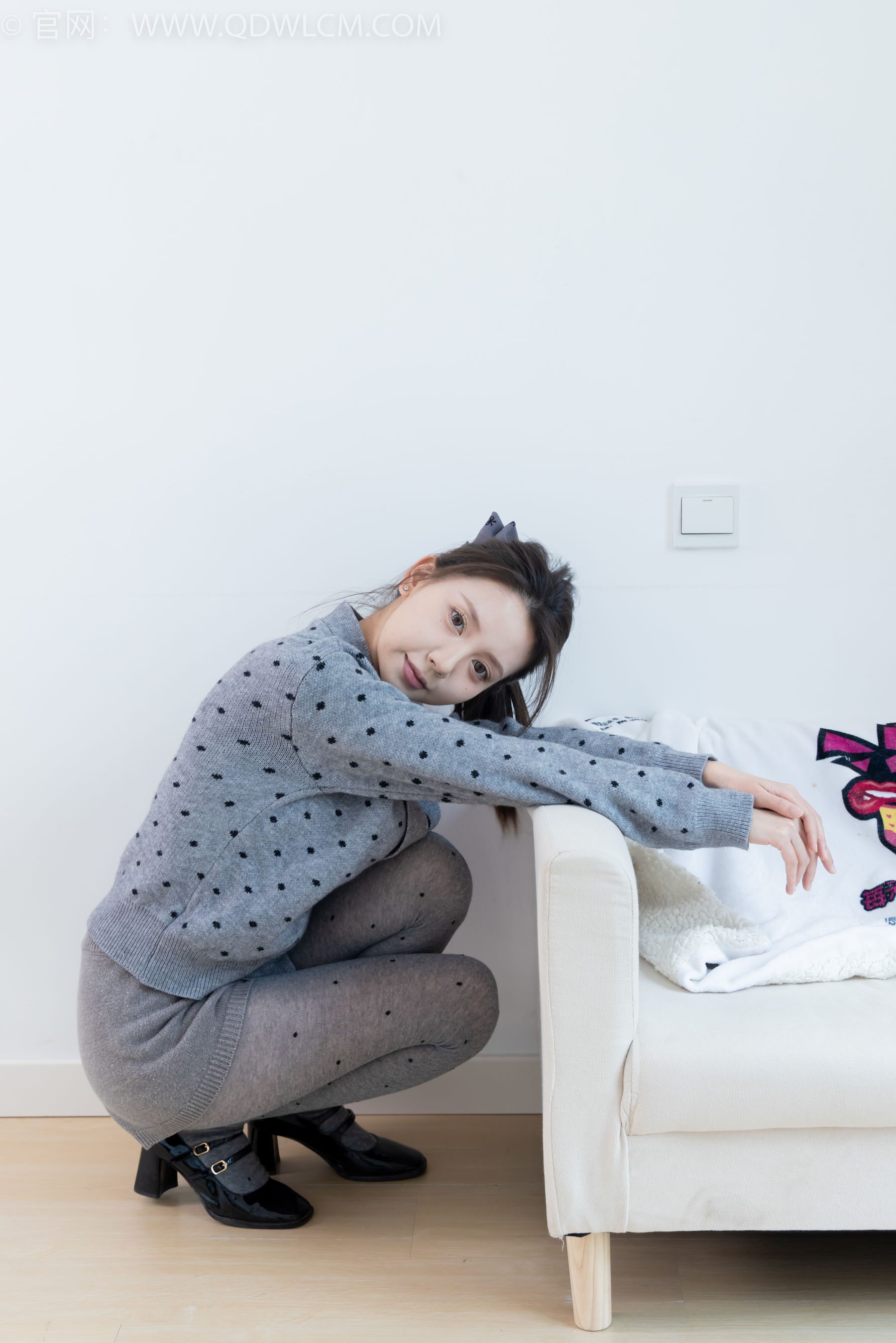 物恋传媒 No.2355 小曦 - 皮鞋、厚灰丝/(160P)